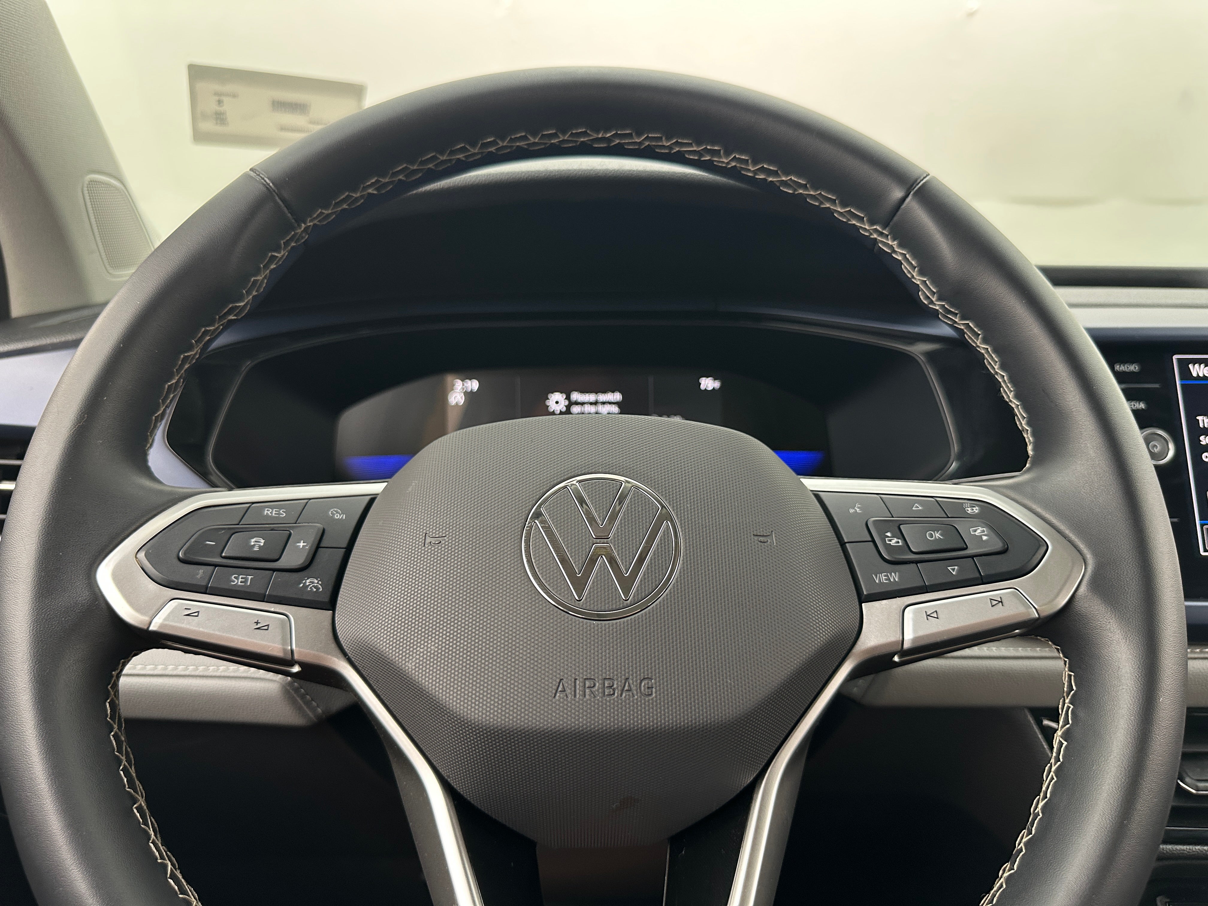 2024 Volkswagen Taos SE 4