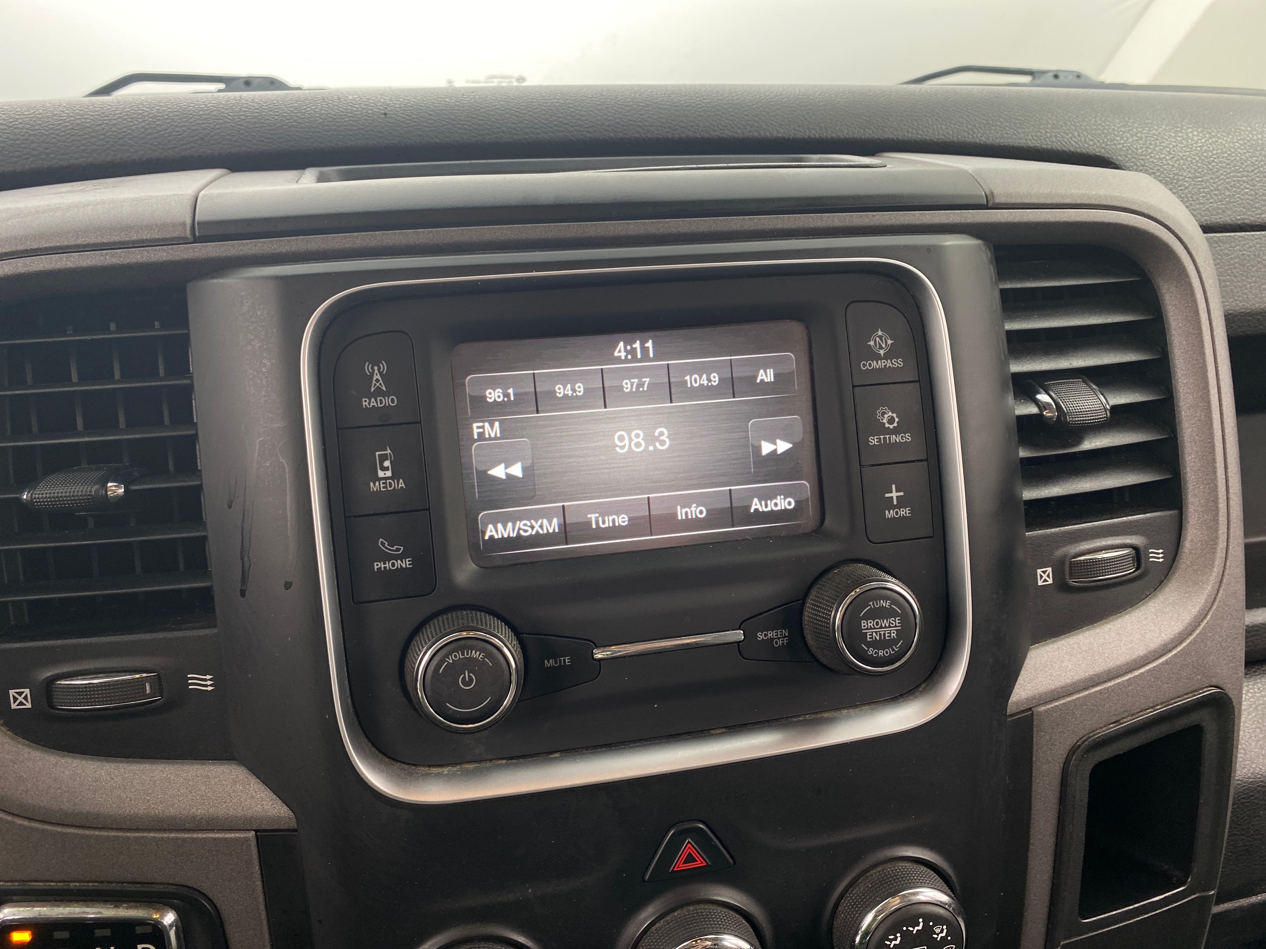 2021 RAM 1500 Classic Tradesman 3