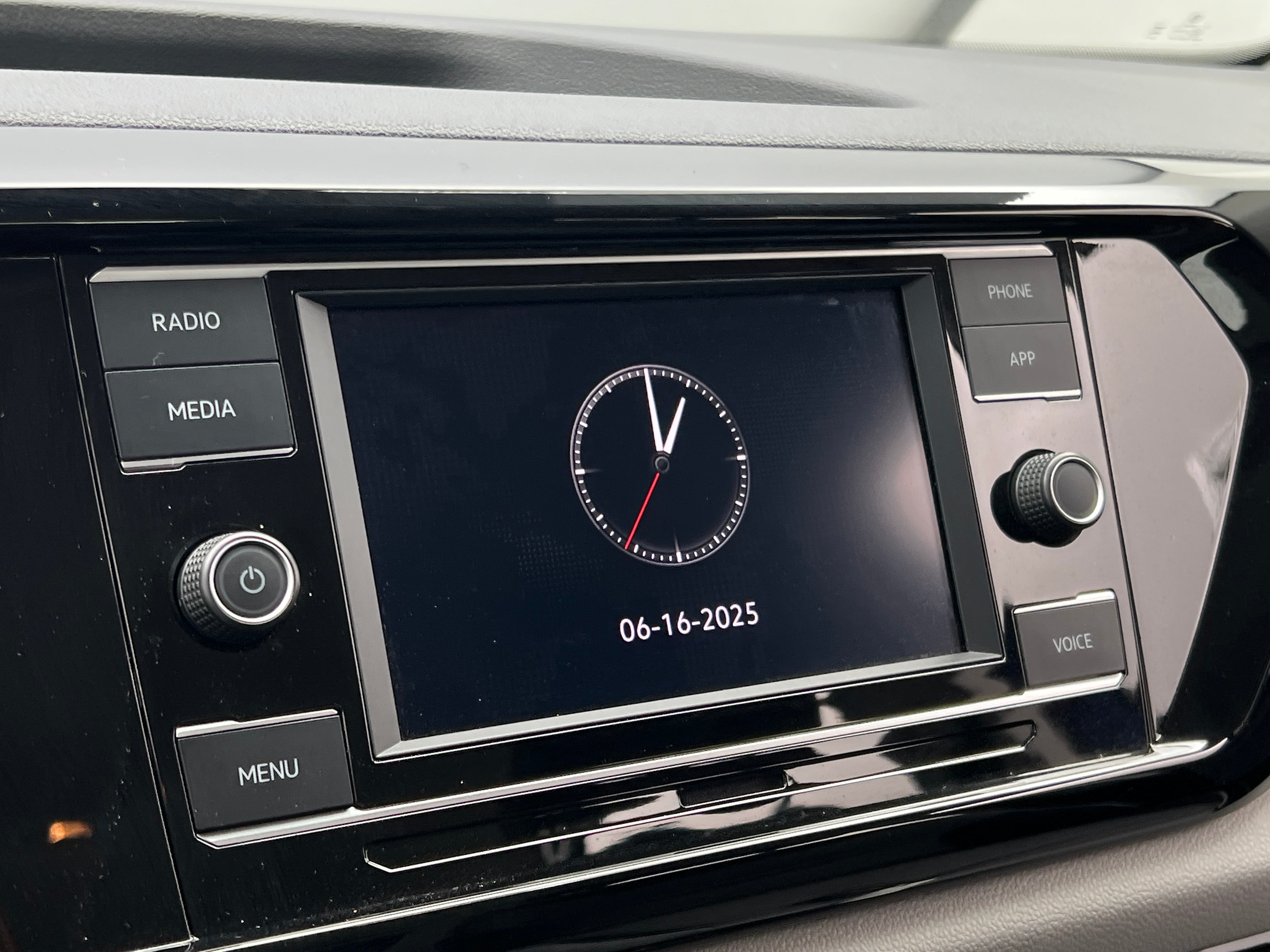 2024 Volkswagen Taos S 4