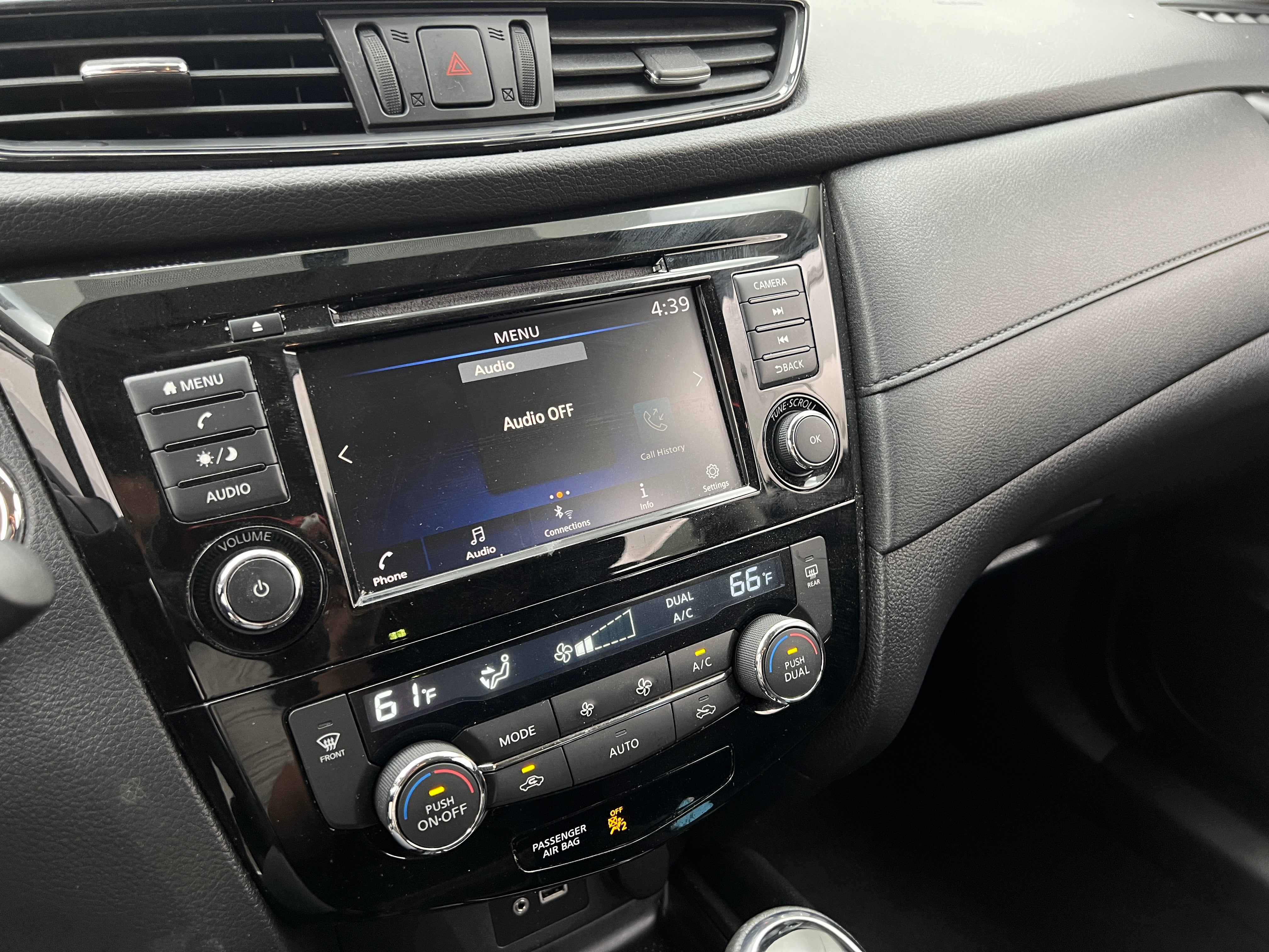 2018 Nissan Rogue SV 4