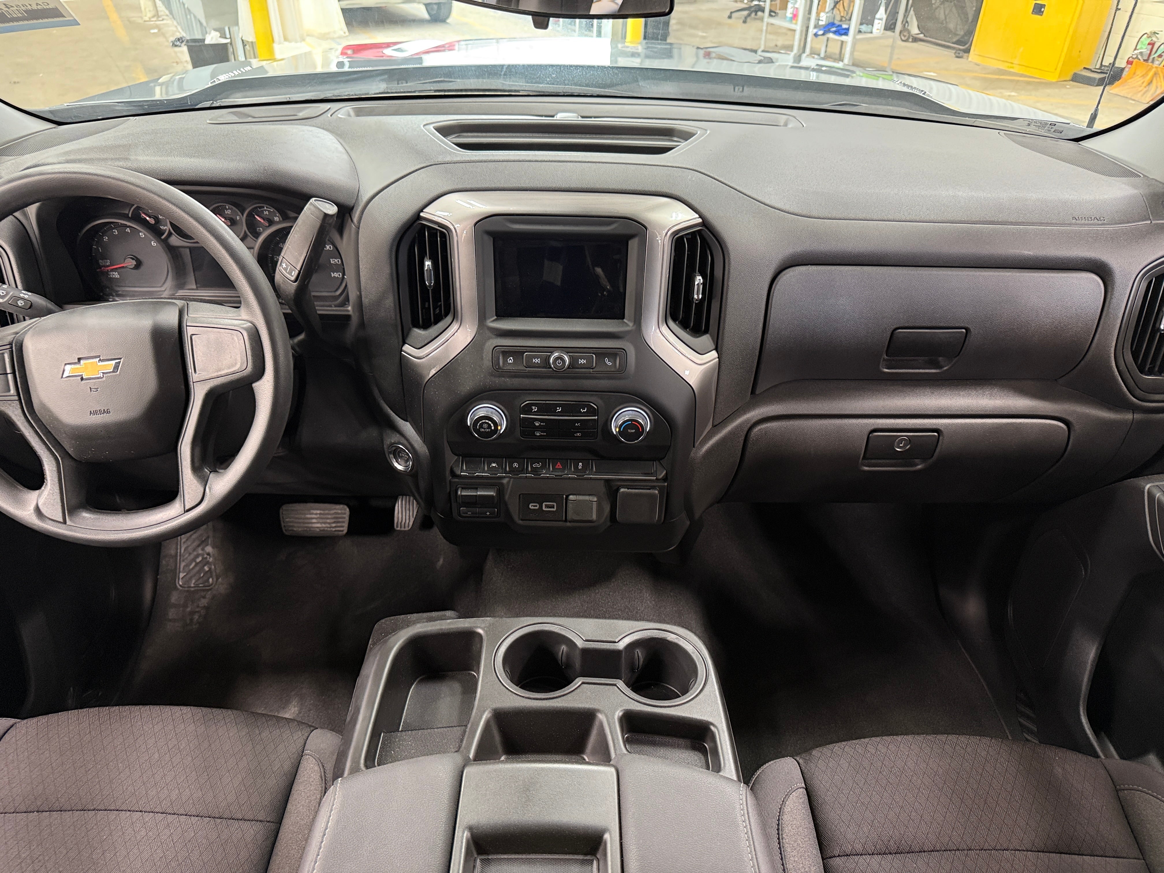2024 Chevrolet Silverado 1500 Custom 3