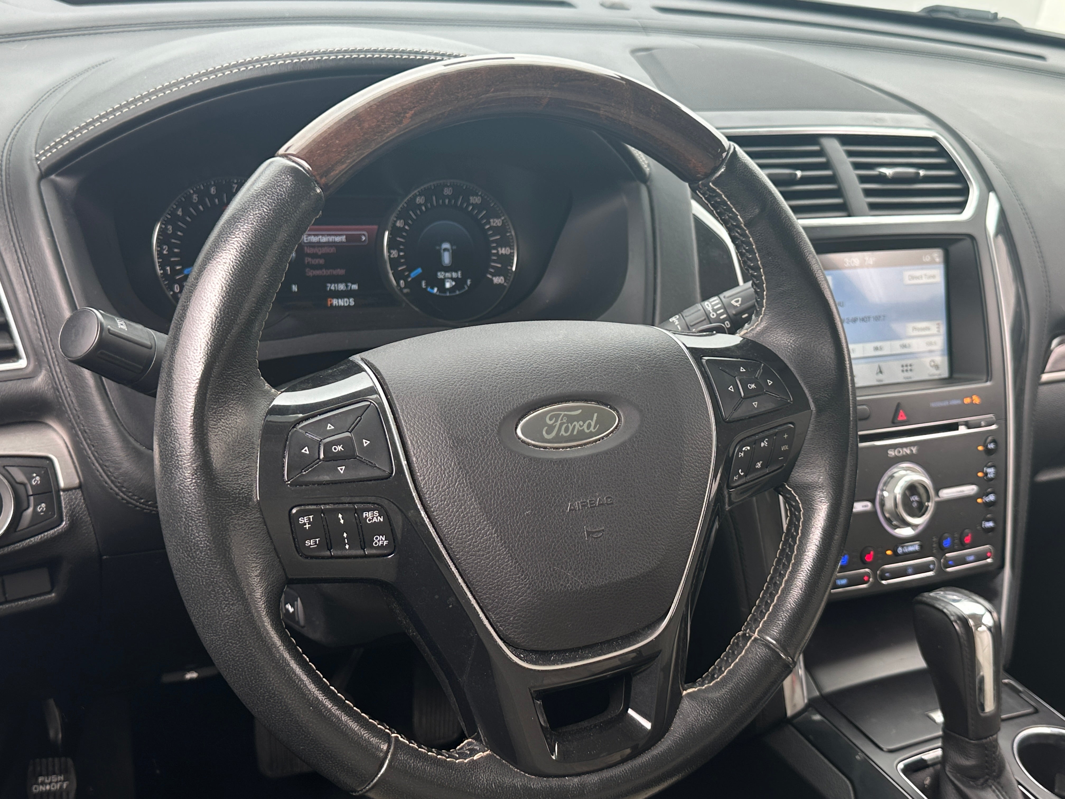 2017 Ford Explorer Platinum 4