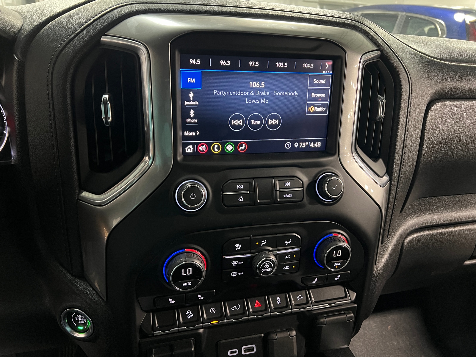 Thumbnail: 2020 Chevrolet Silverado 1500 - 3