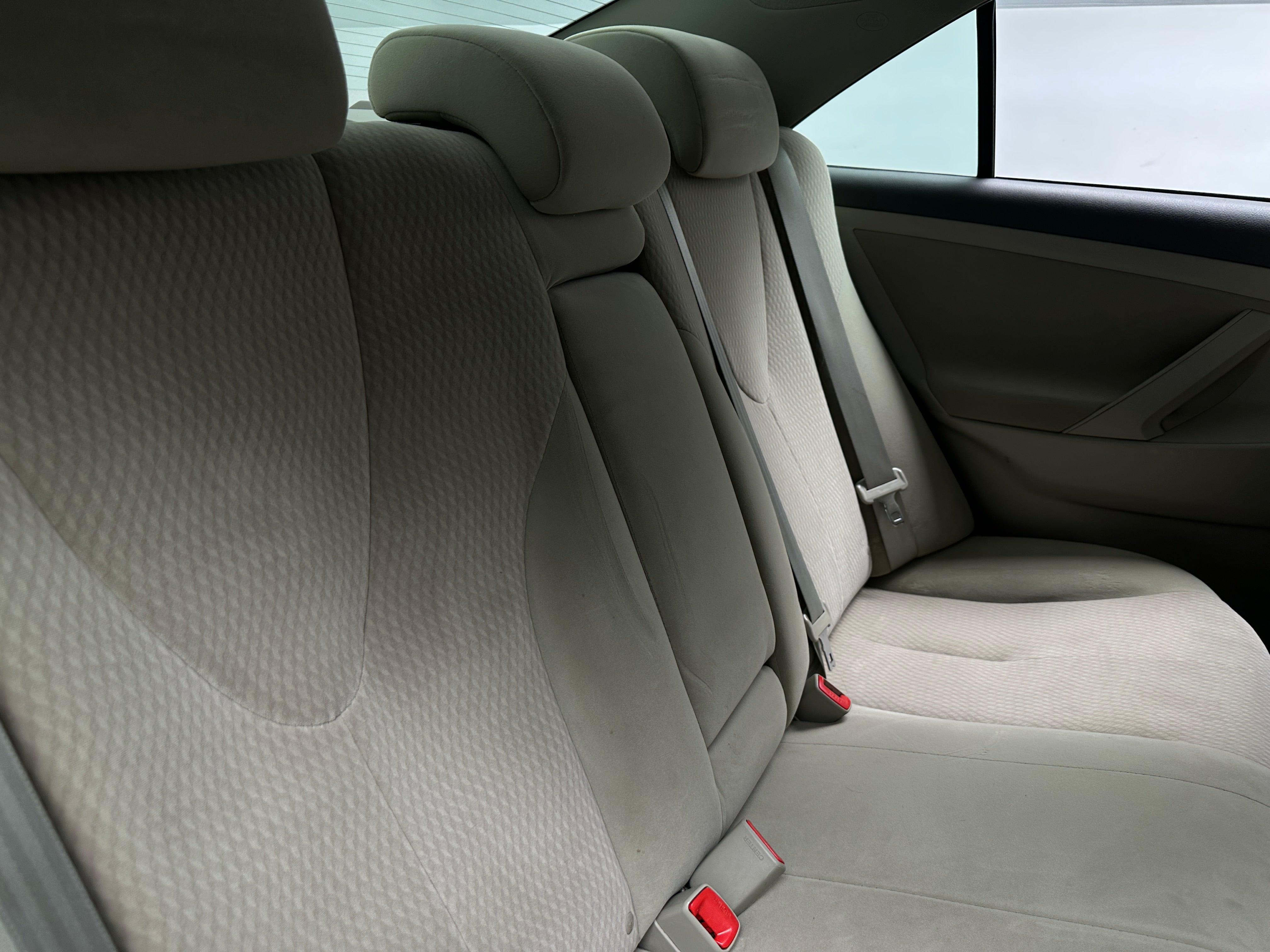 2011 Toyota Camry LE 6