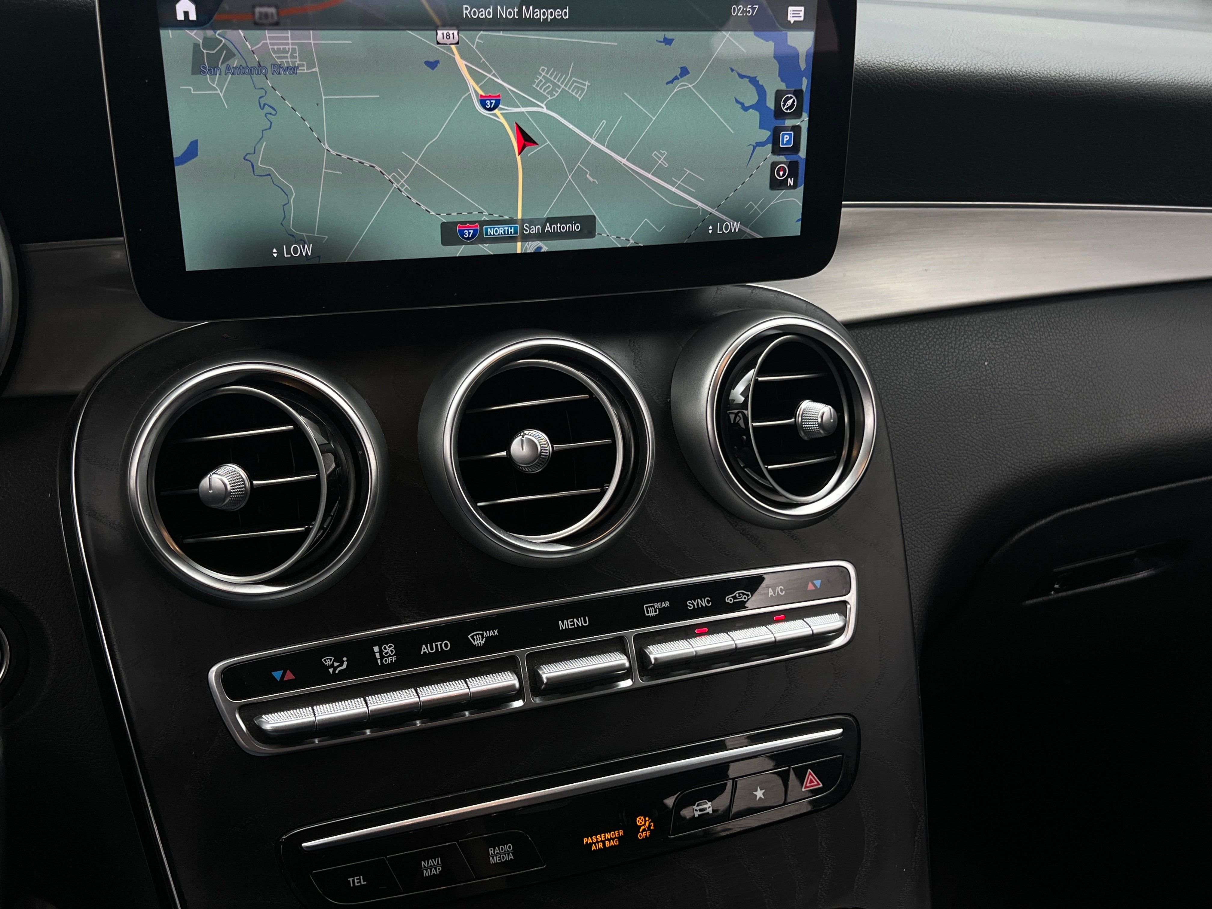 2021 Mercedes-Benz GLC 300 3