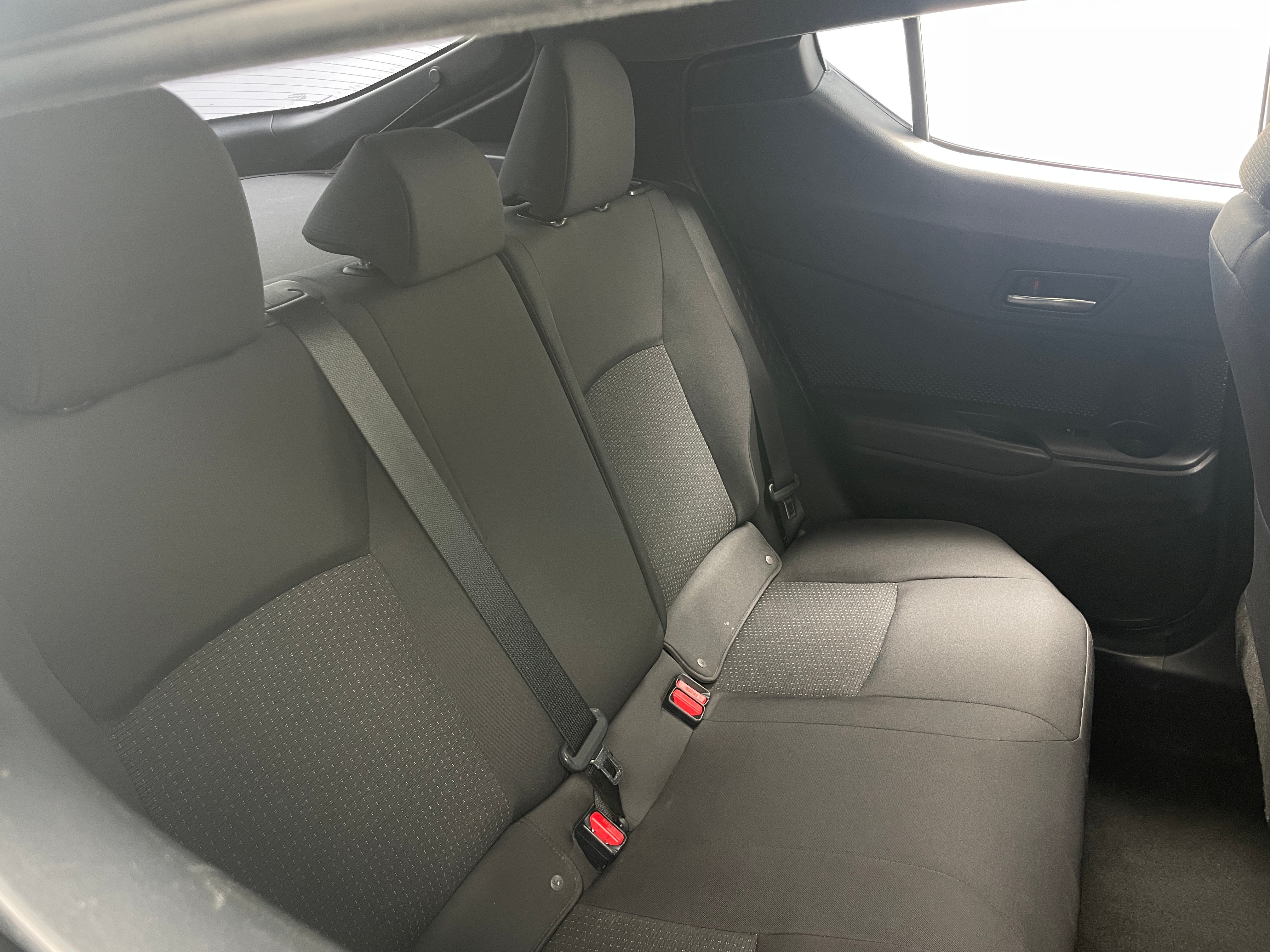 2018 Toyota C-HR XLE 6