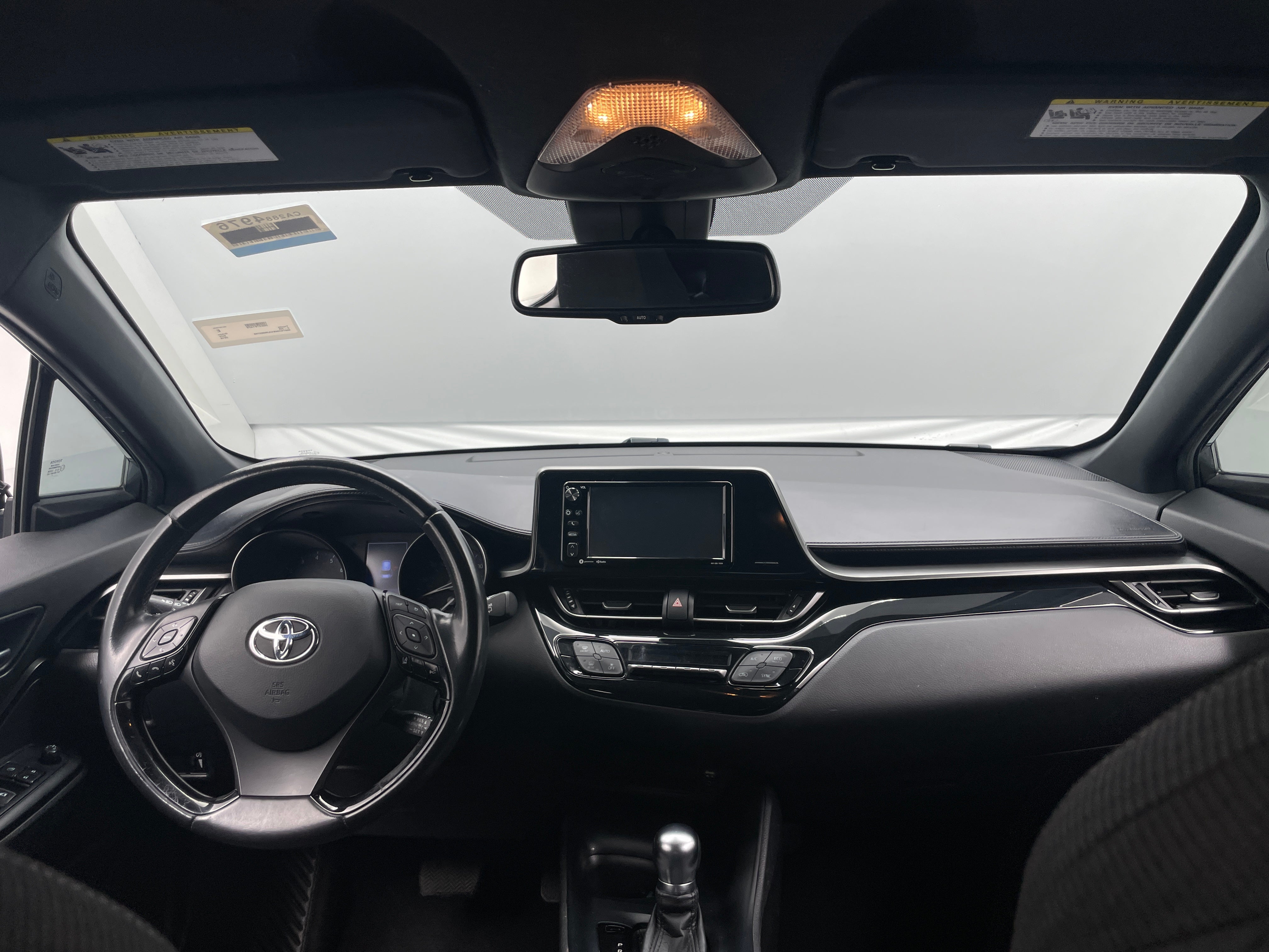 2018 Toyota C-HR XLE 3