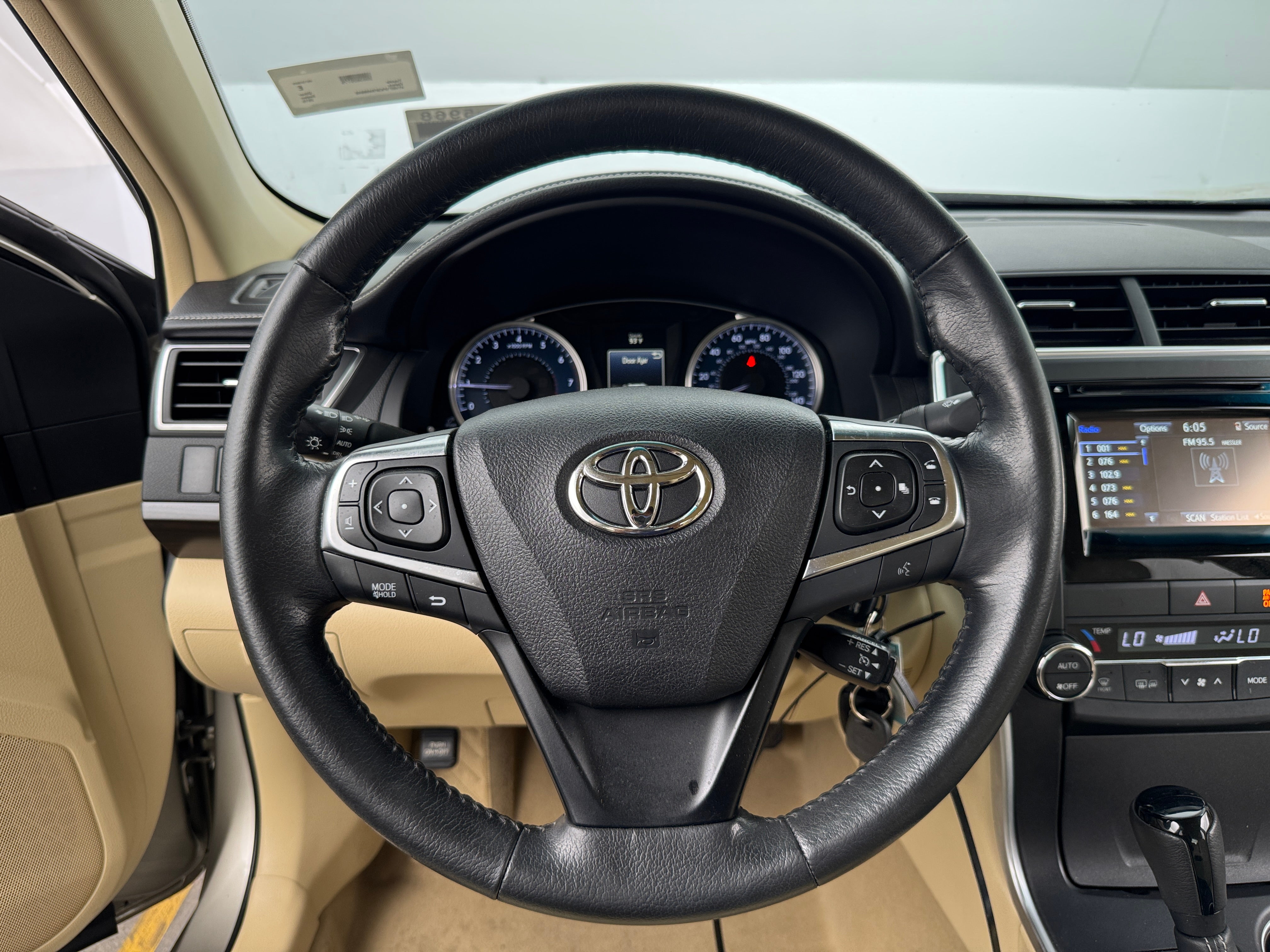 2015 Toyota Camry XLE 4
