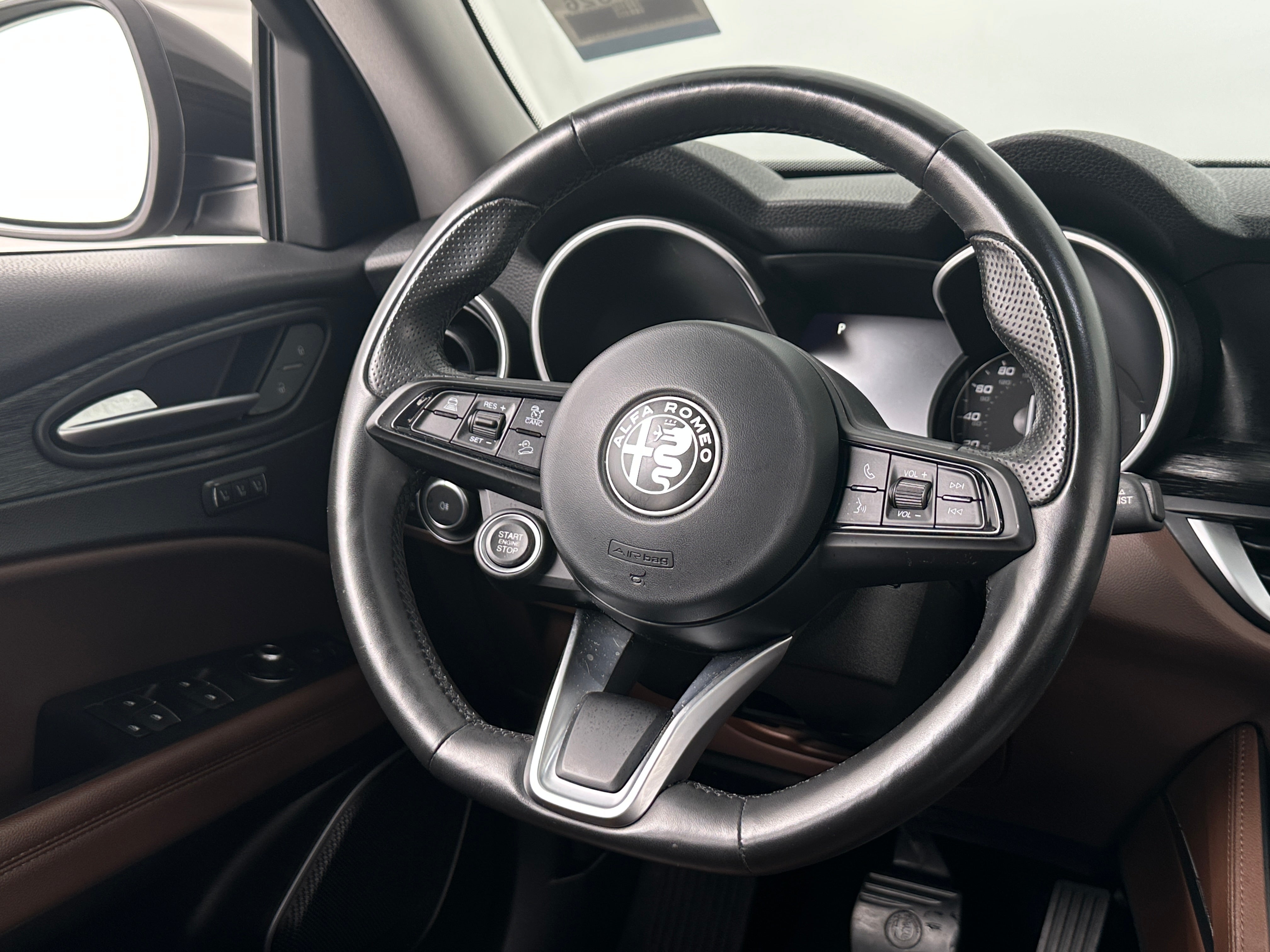 2021 Alfa Romeo Stelvio Sprint 4