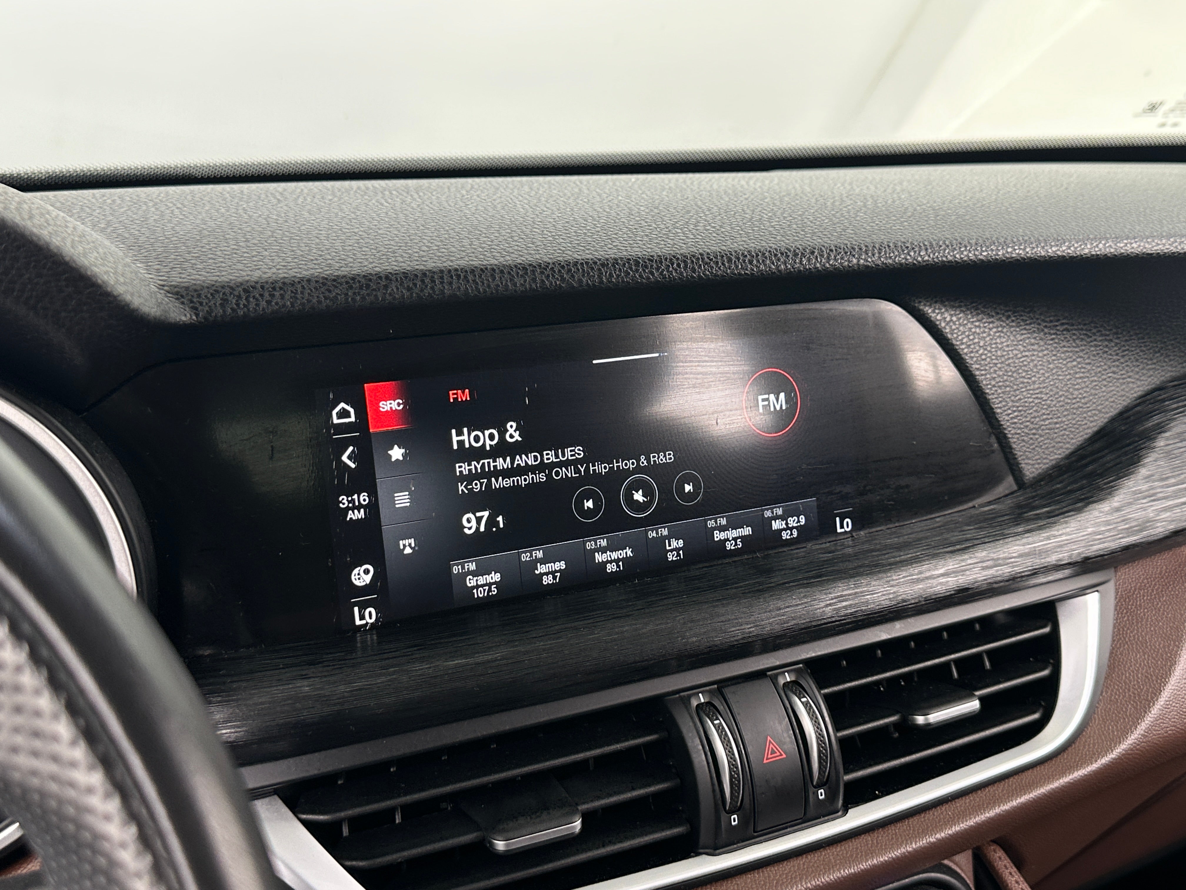 2021 Alfa Romeo Stelvio Sprint 3