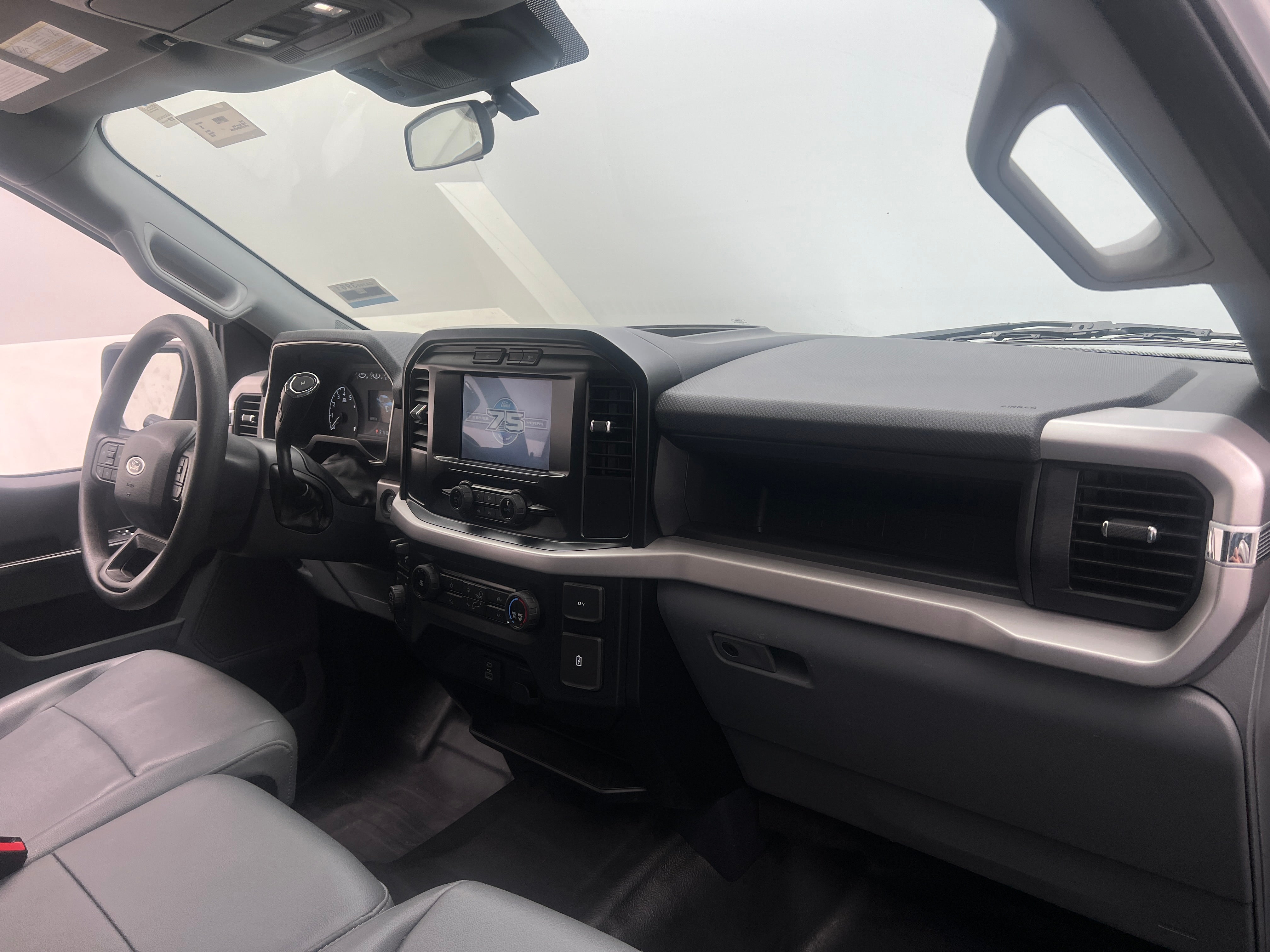 2023 Ford Econoline E-150 3