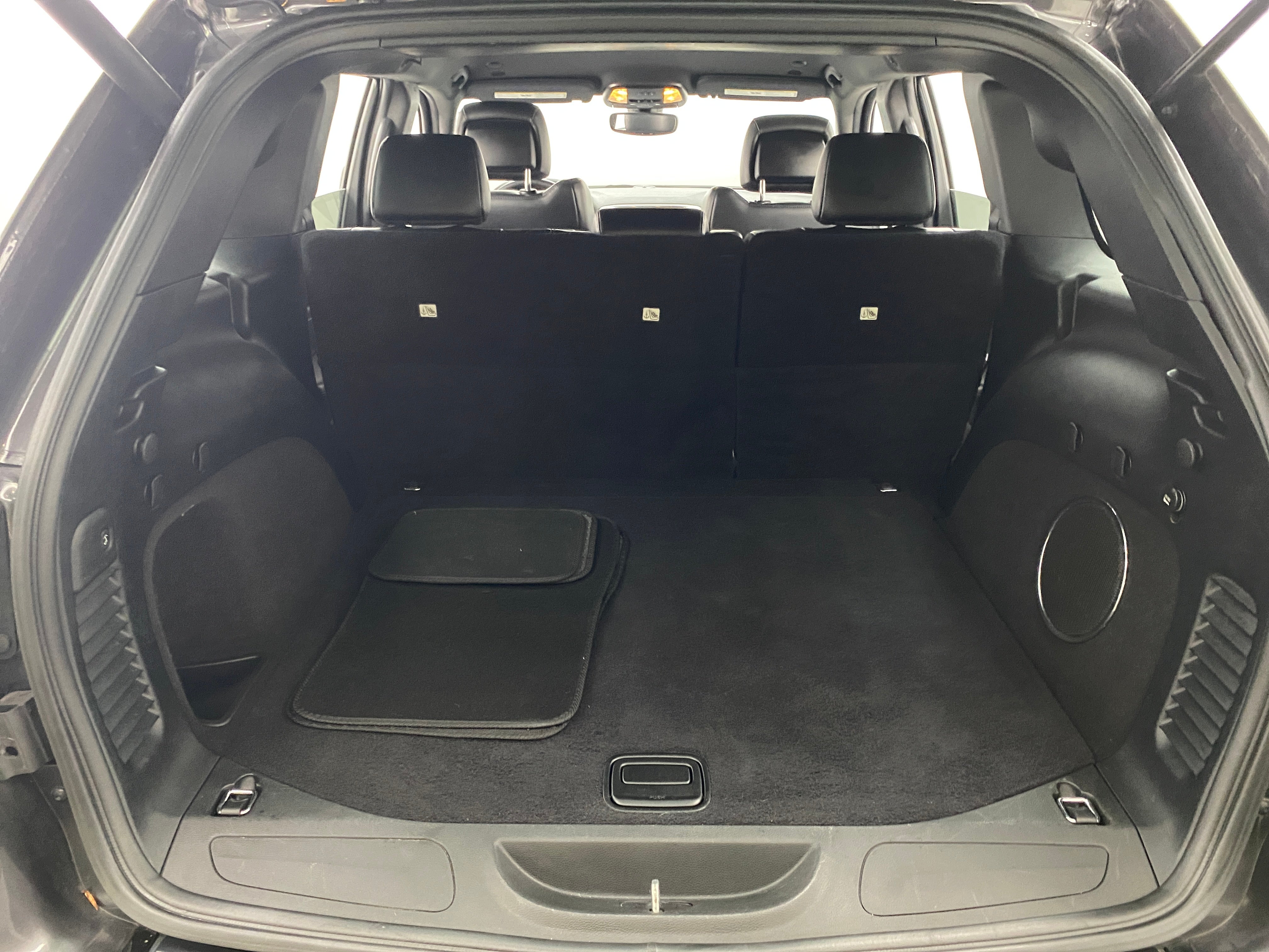 2018 Jeep Grand Cherokee Altitude 6