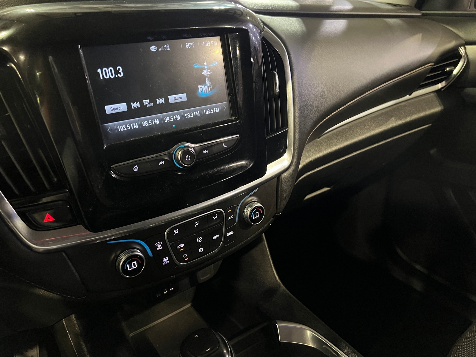 Thumbnail: 2019 Chevrolet Traverse - 4
