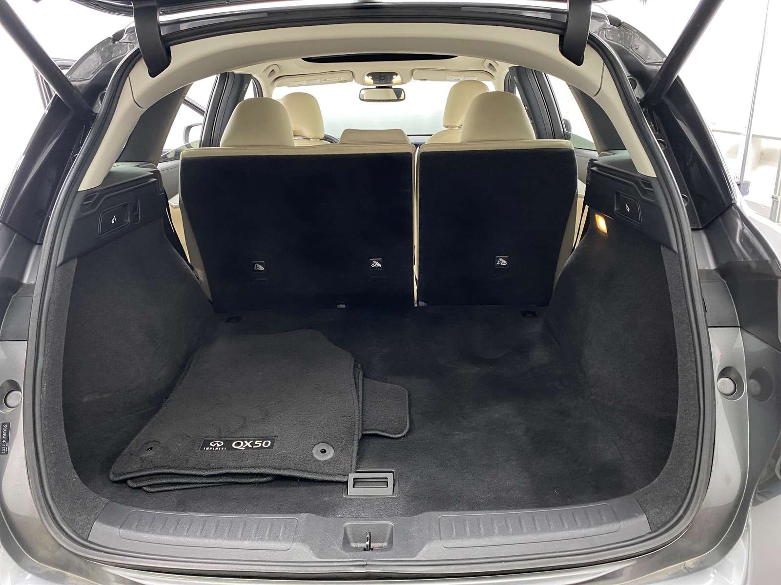 Thumbnail: 2021 INFINITI QX50 - 6