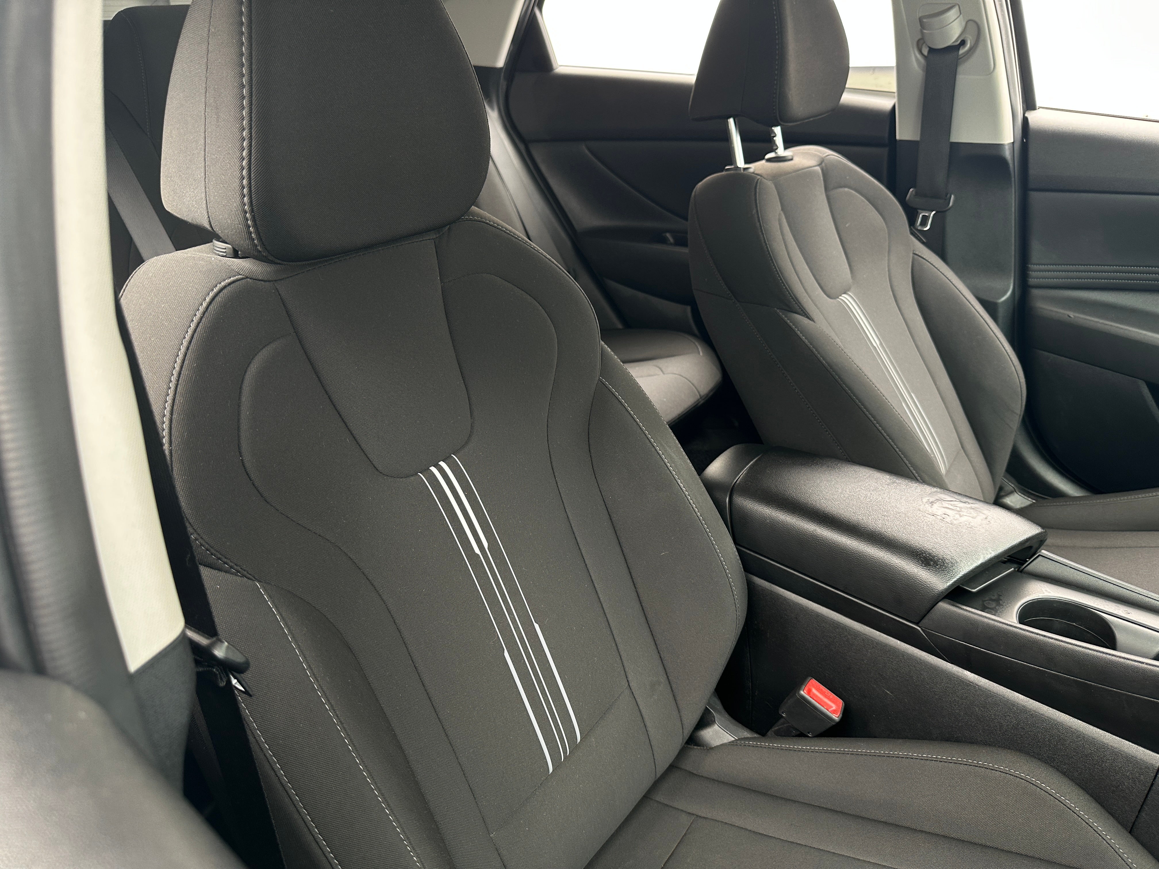 2023 Hyundai Elantra SEL 2