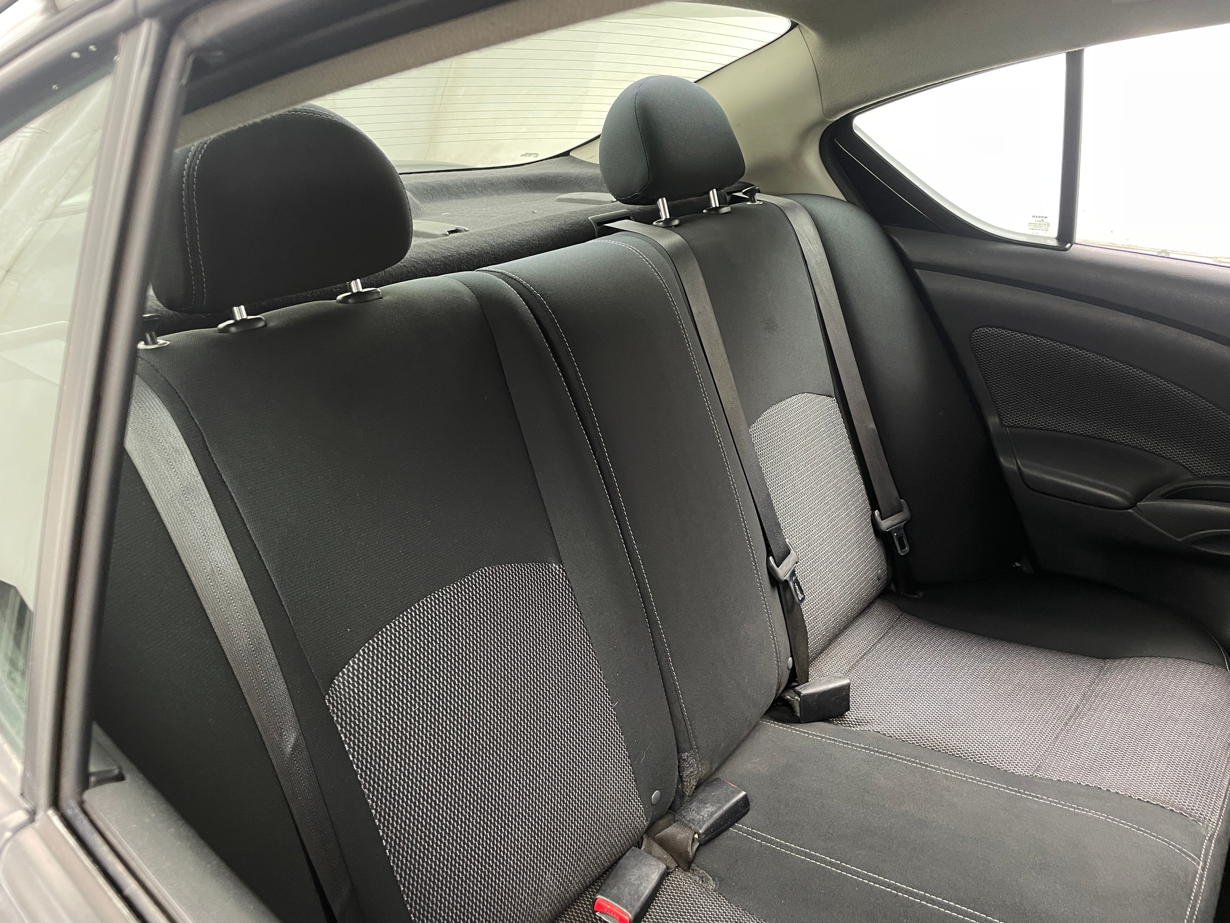 2019 Nissan Versa SV 6