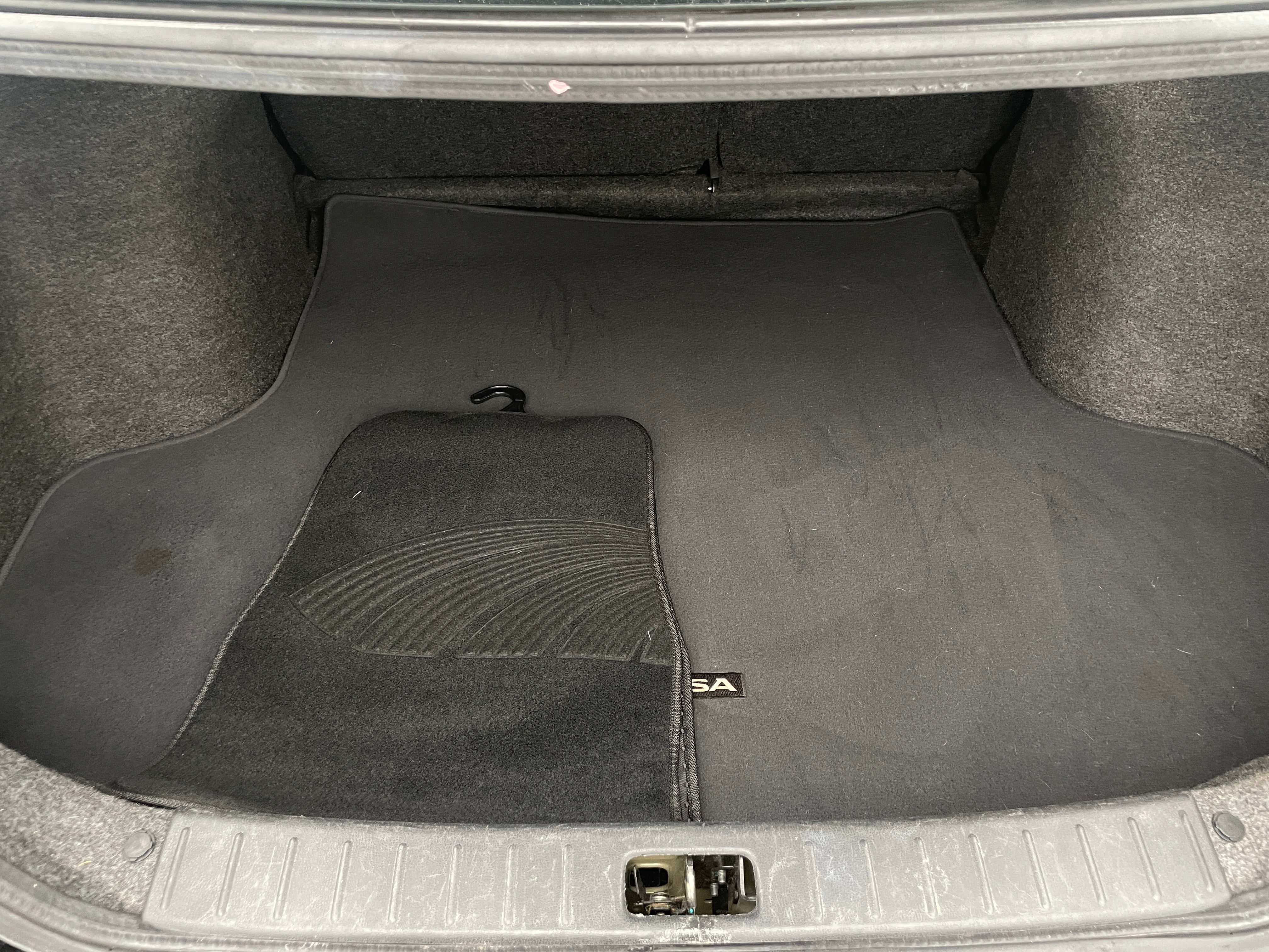 2019 Nissan Versa SV 7