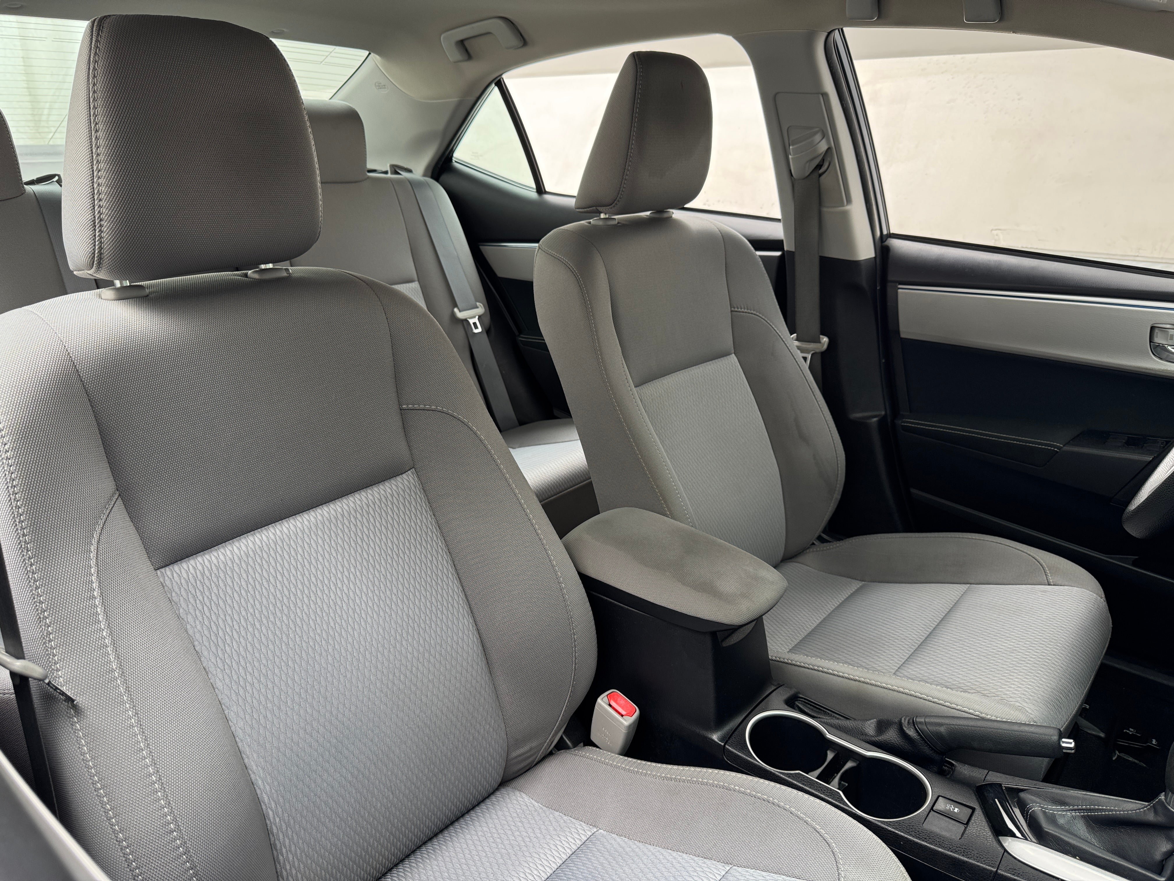 2016 Toyota Corolla LE 2
