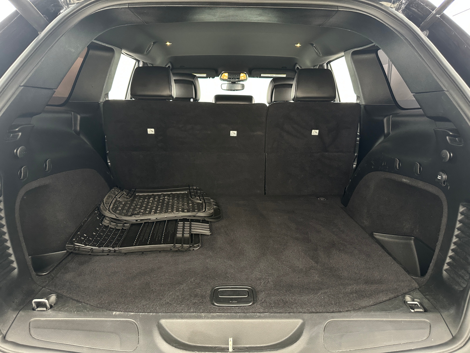 Thumbnail: 2019 Jeep Grand Cherokee - 6