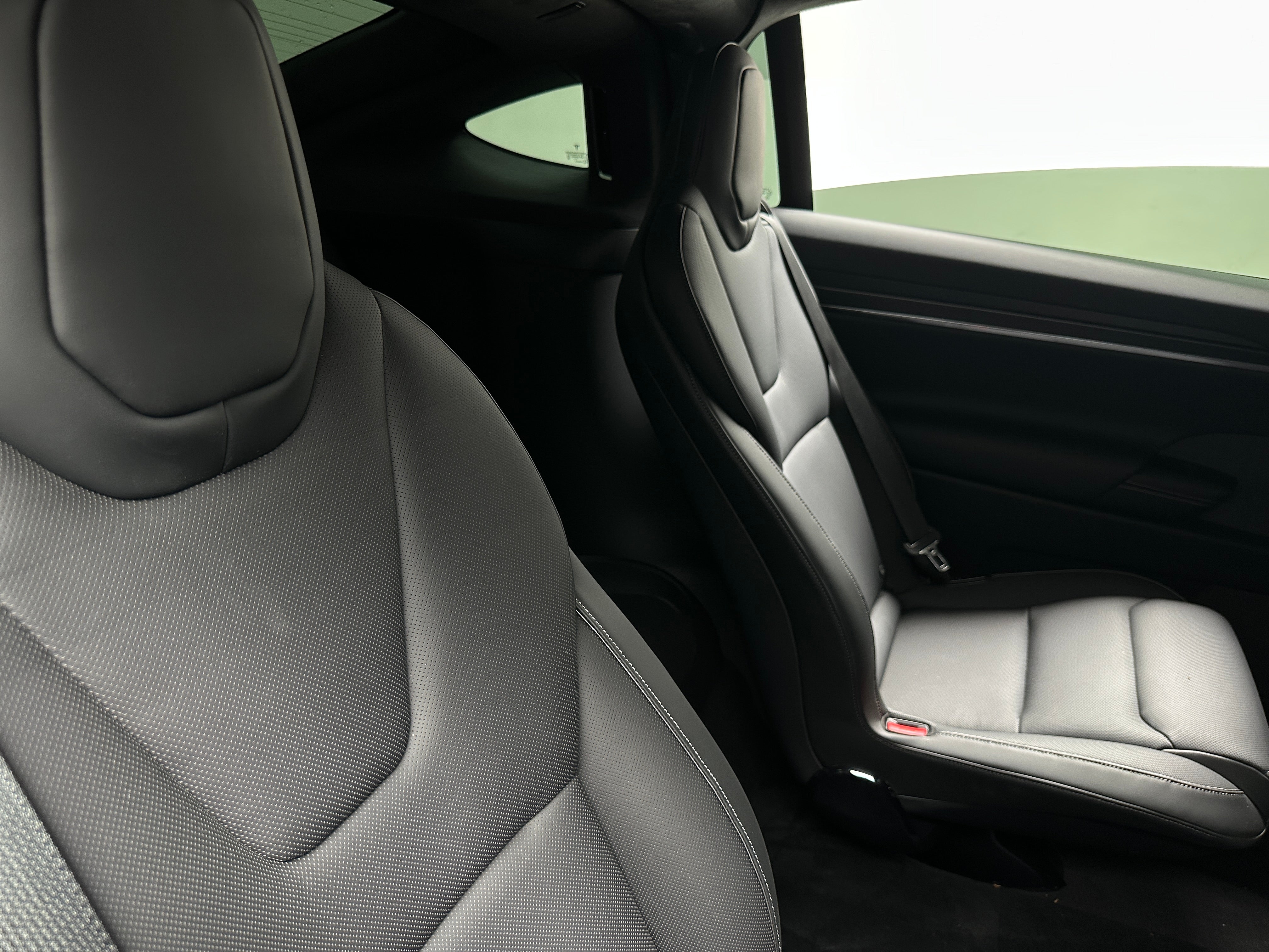 2022 Tesla Model X Plaid 5