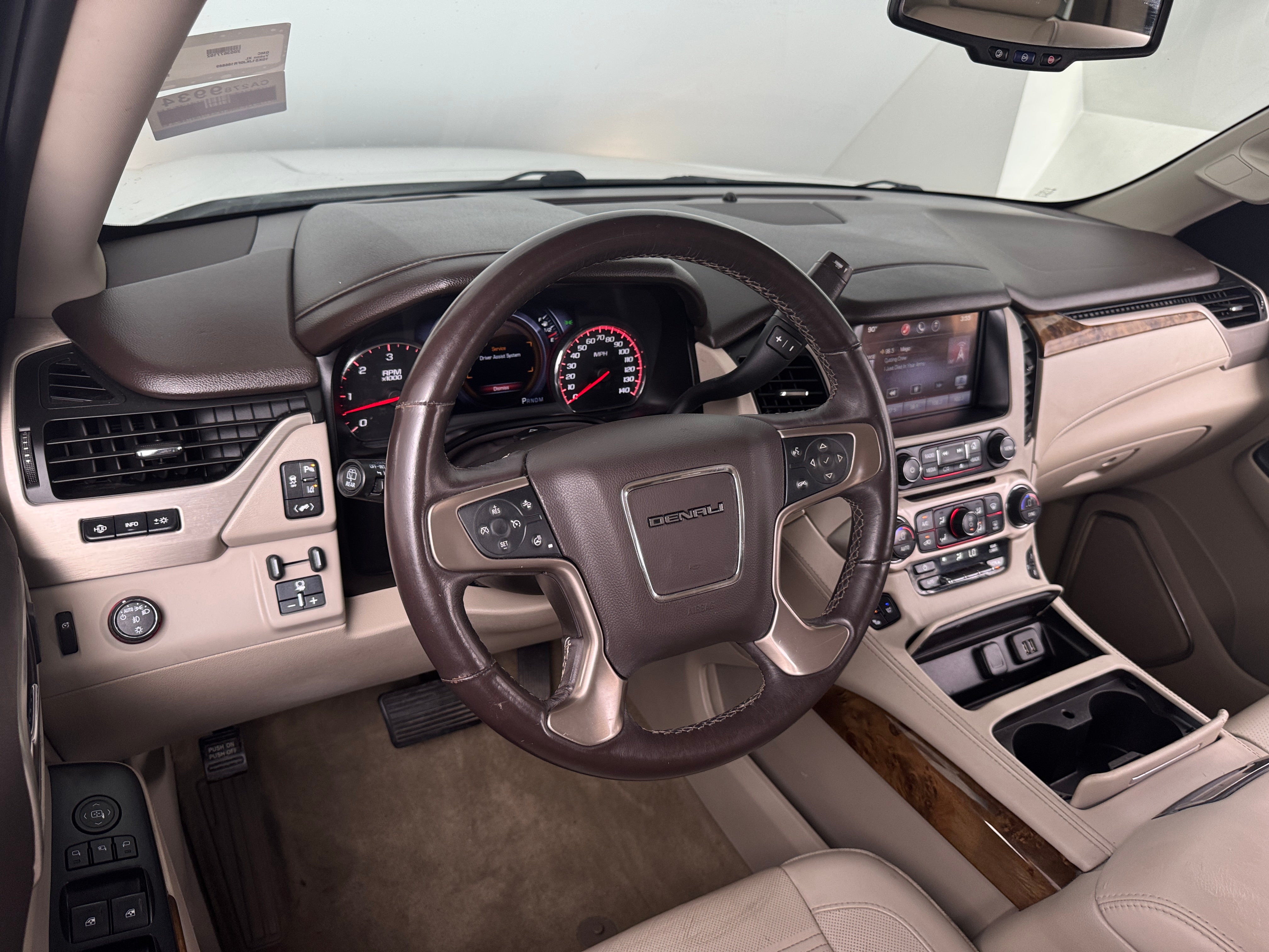 2015 GMC Yukon XL Denali 2