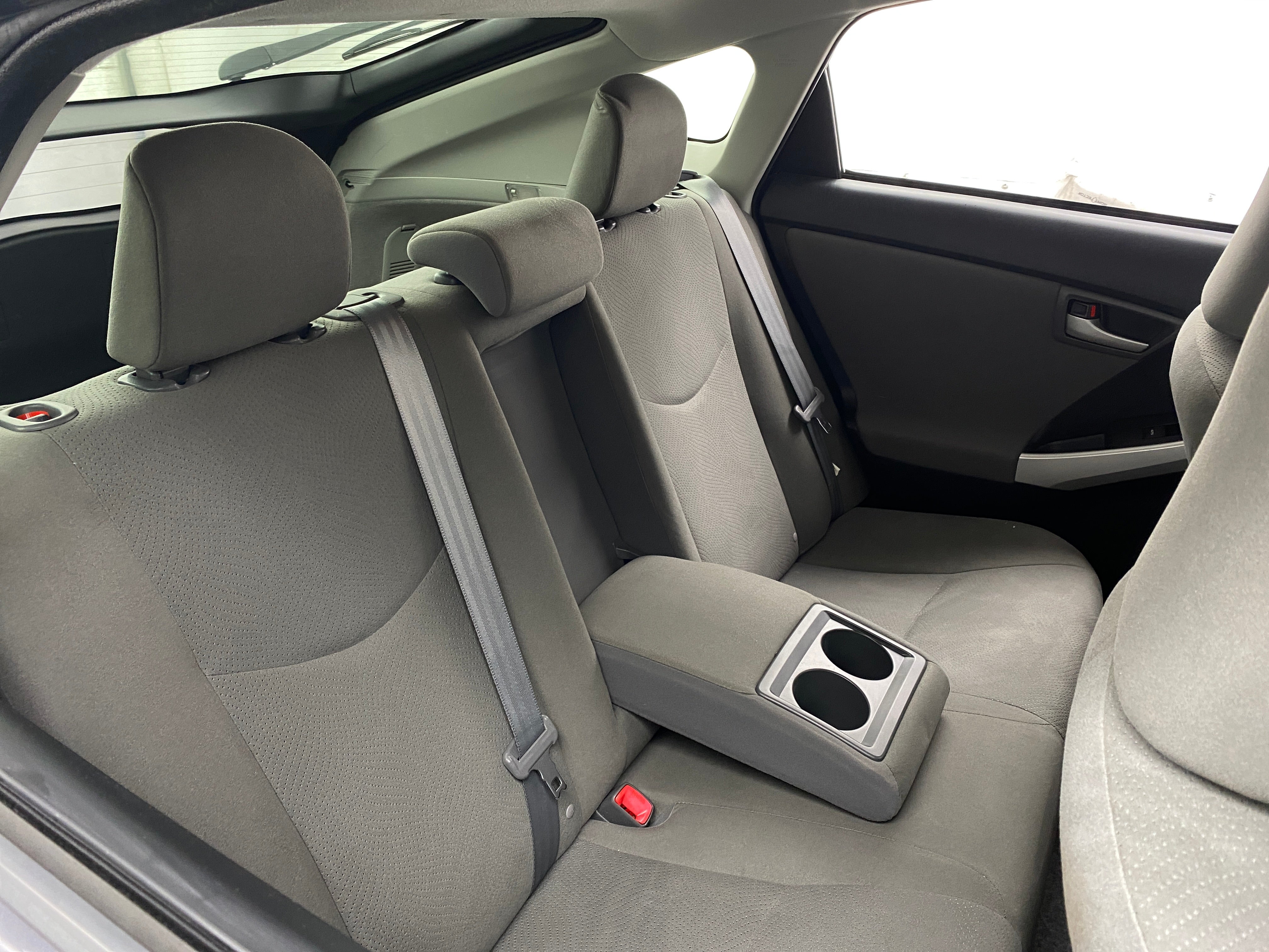 2014 Toyota Prius Two 6