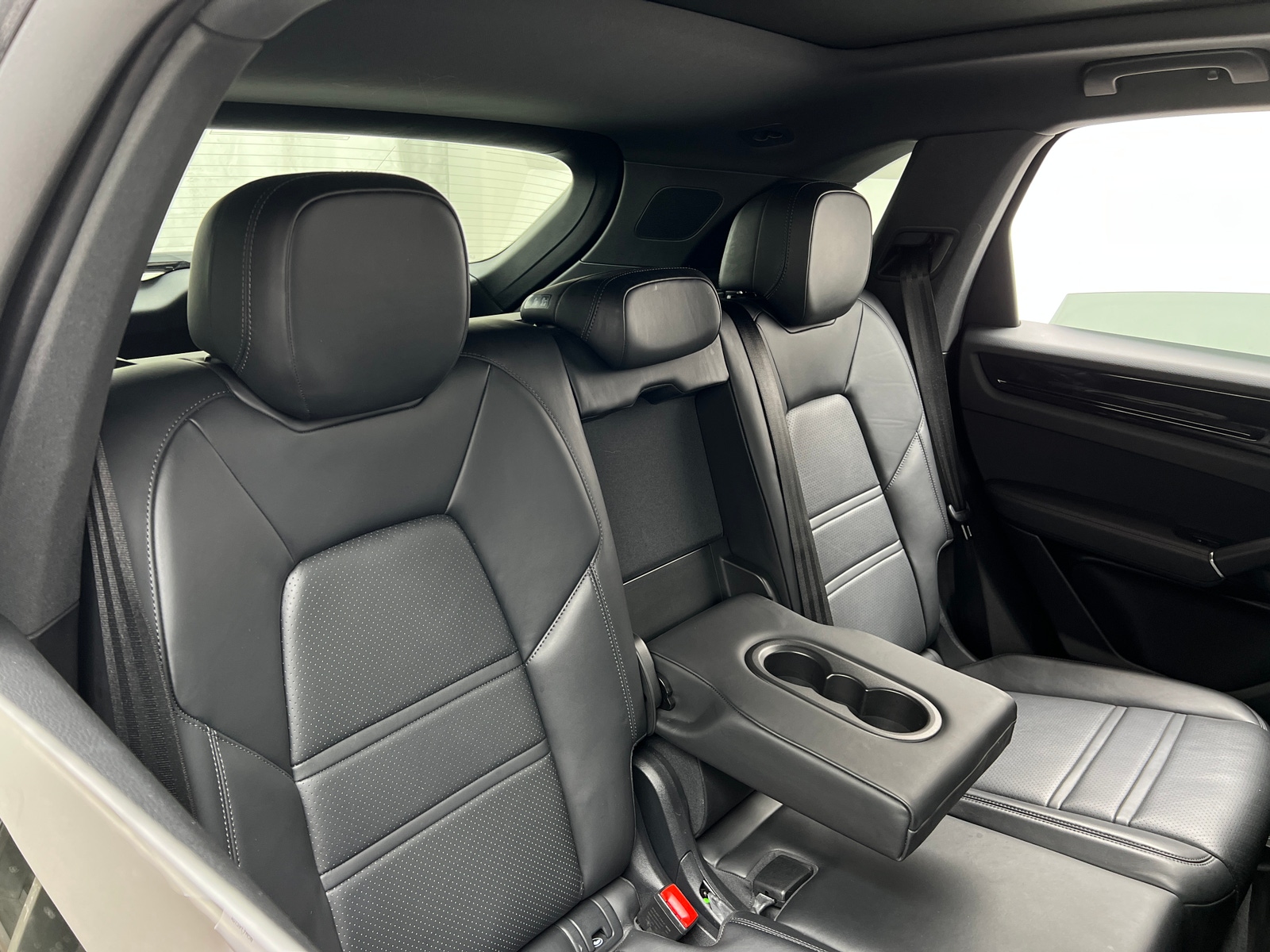 Thumbnail: 2022 Porsche Cayenne - 5