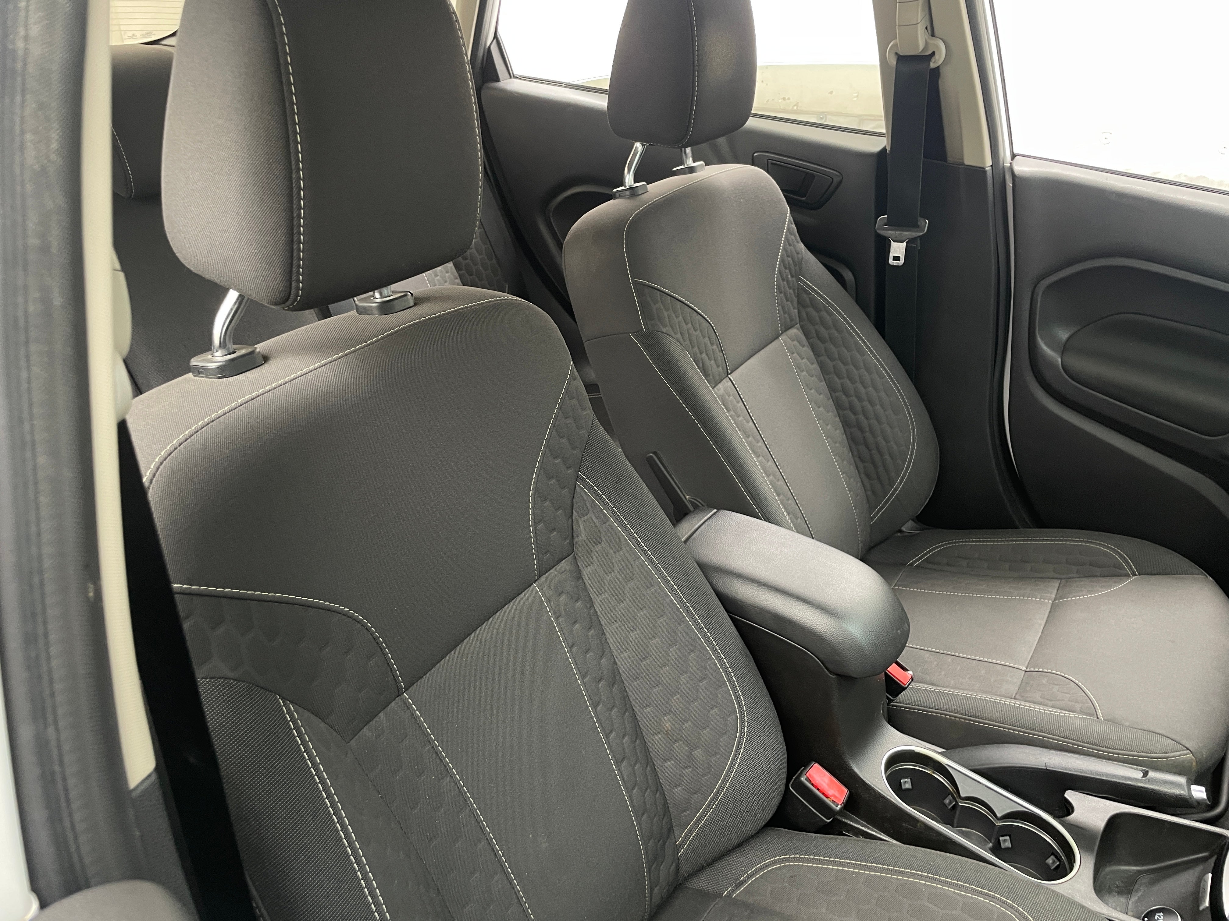 2018 Ford Fiesta SE 2