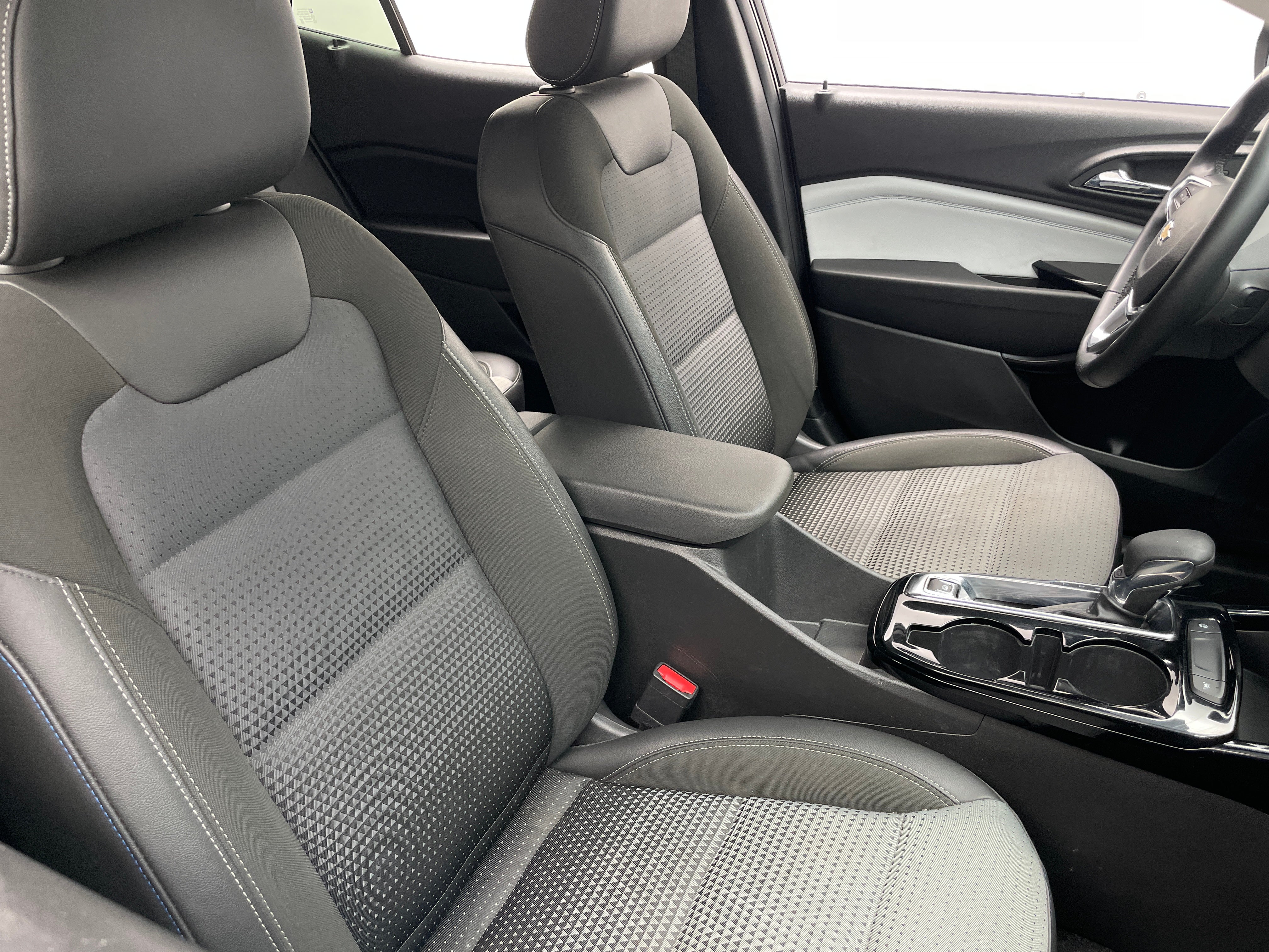 2024 Chevrolet Trax LT 2