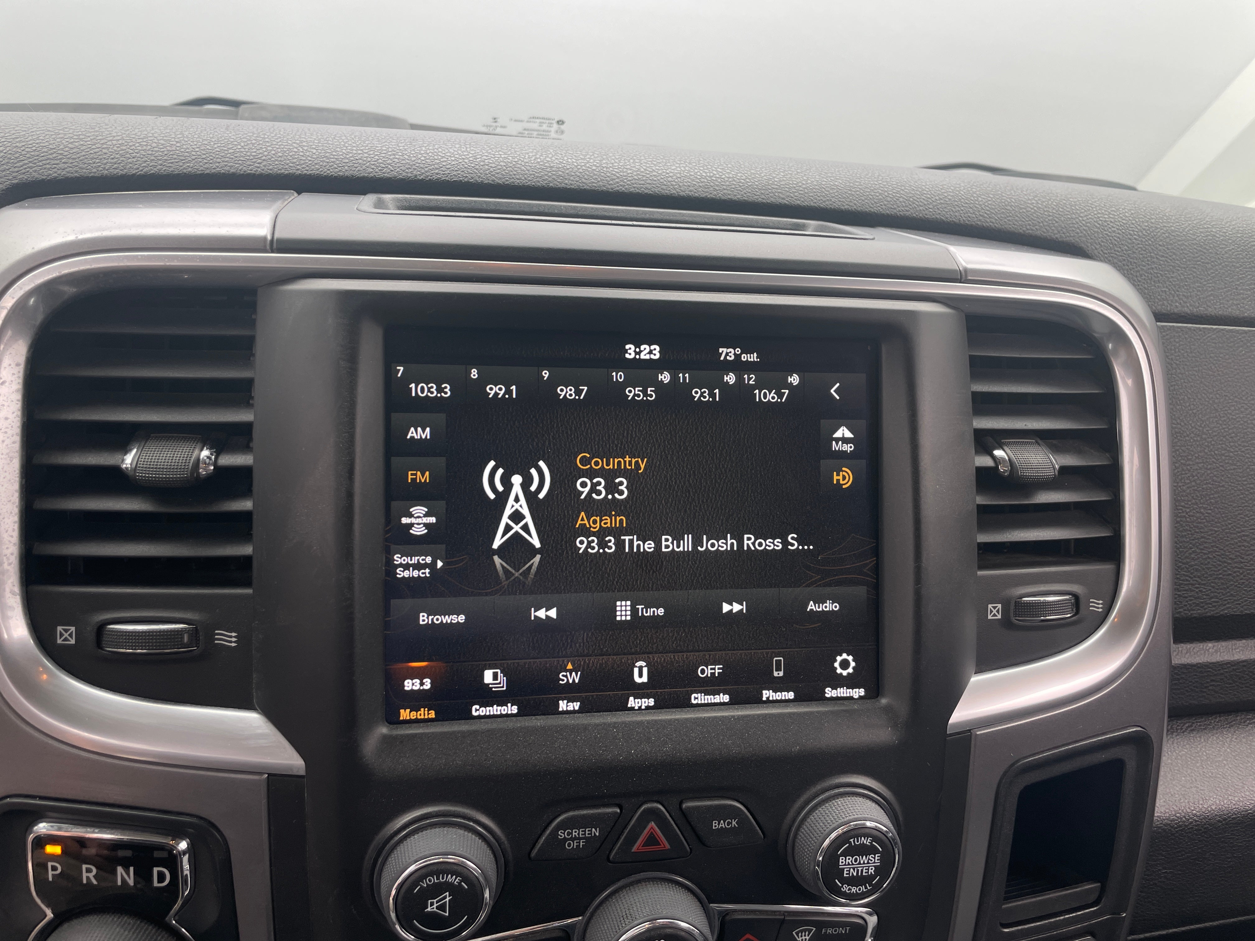 2023 RAM 1500 Classic SLT 4