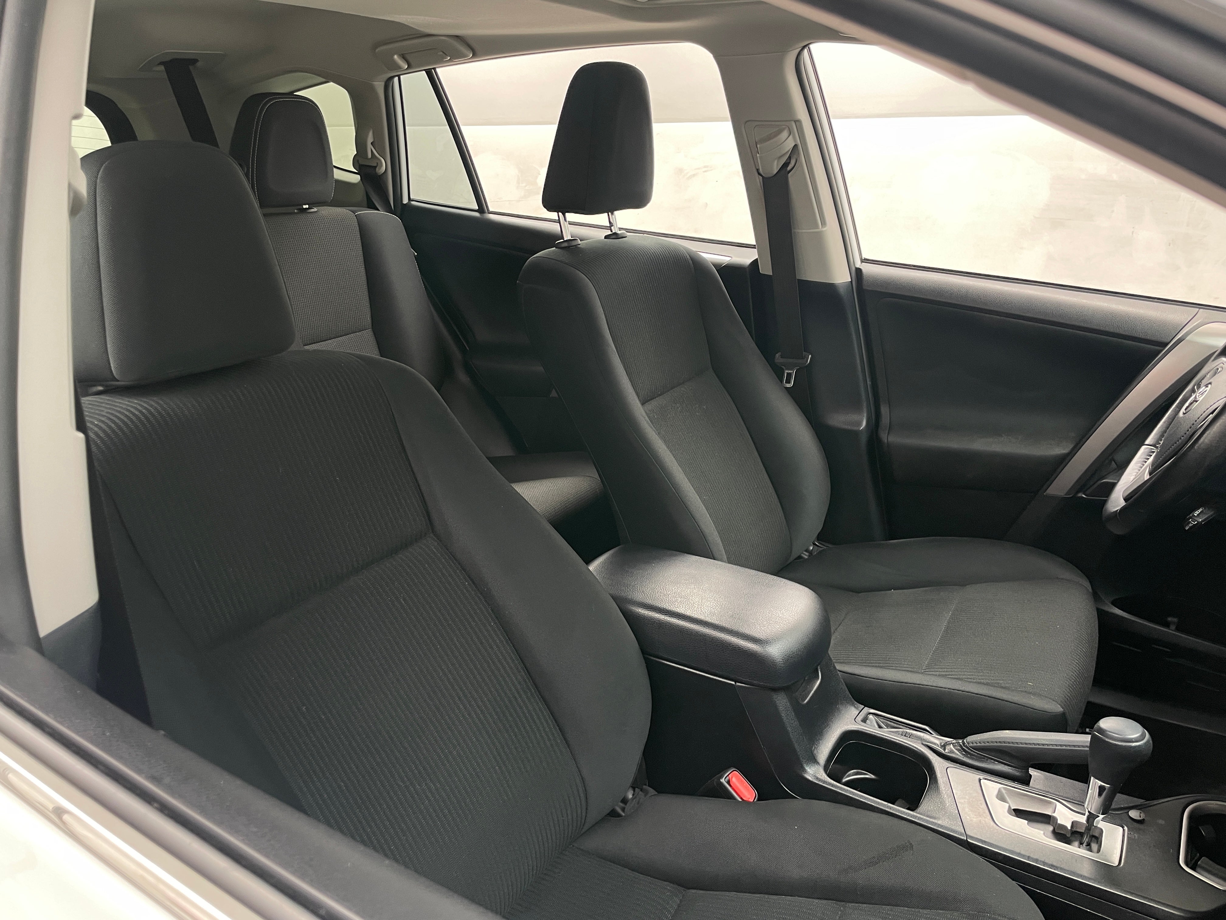 2017 Toyota RAV4 XLE 2