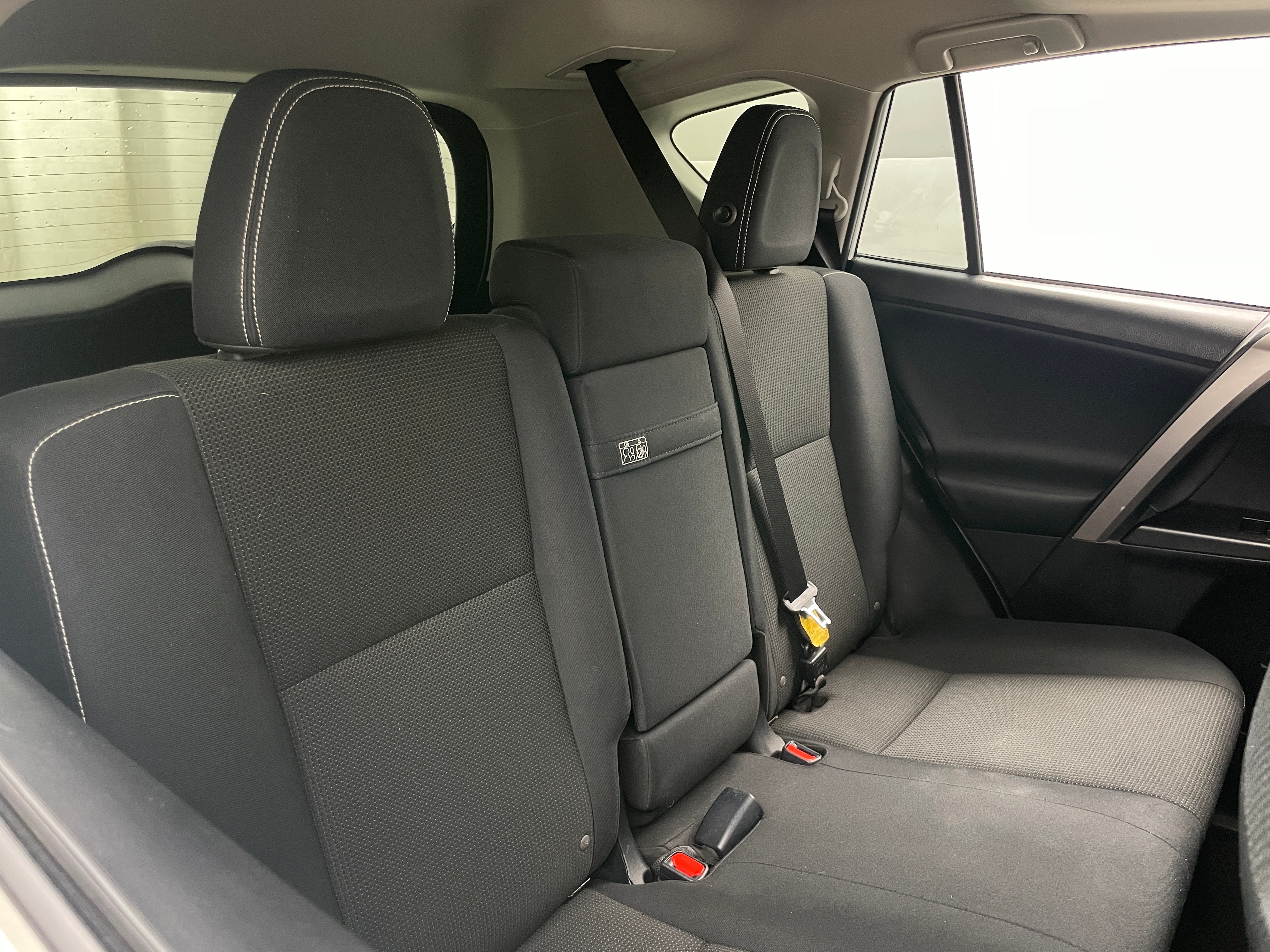 2017 Toyota RAV4 XLE 6