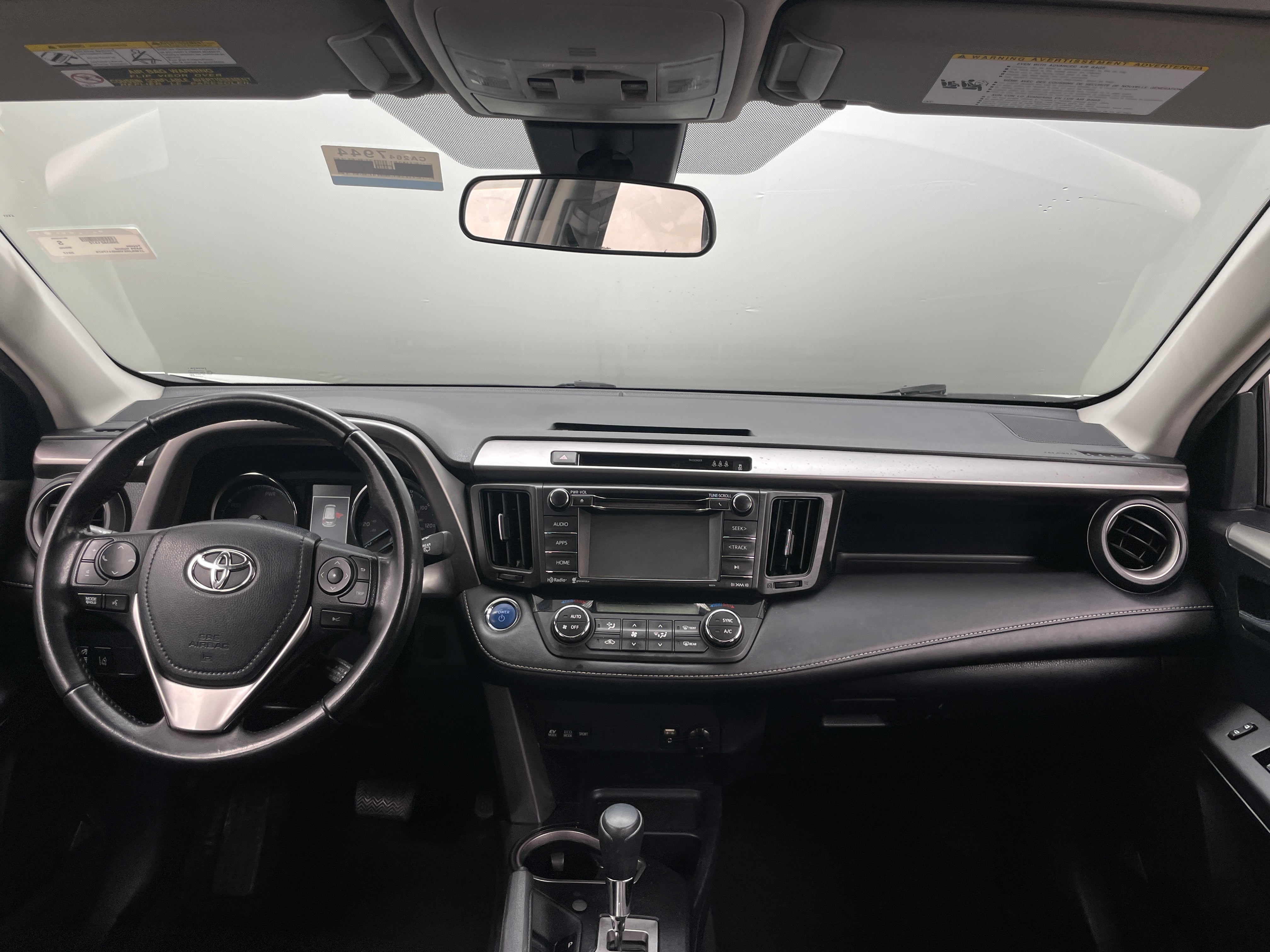 2017 Toyota RAV4 XLE 3