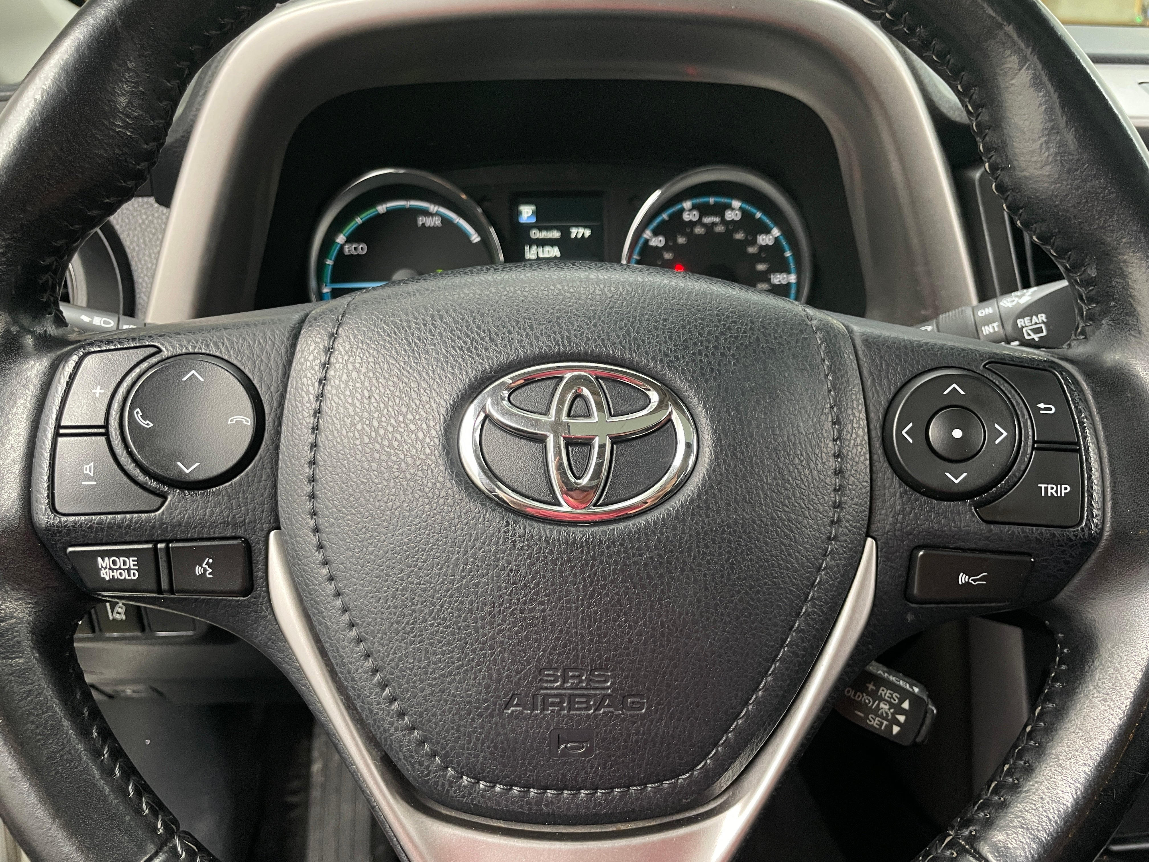 2017 Toyota RAV4 XLE 5