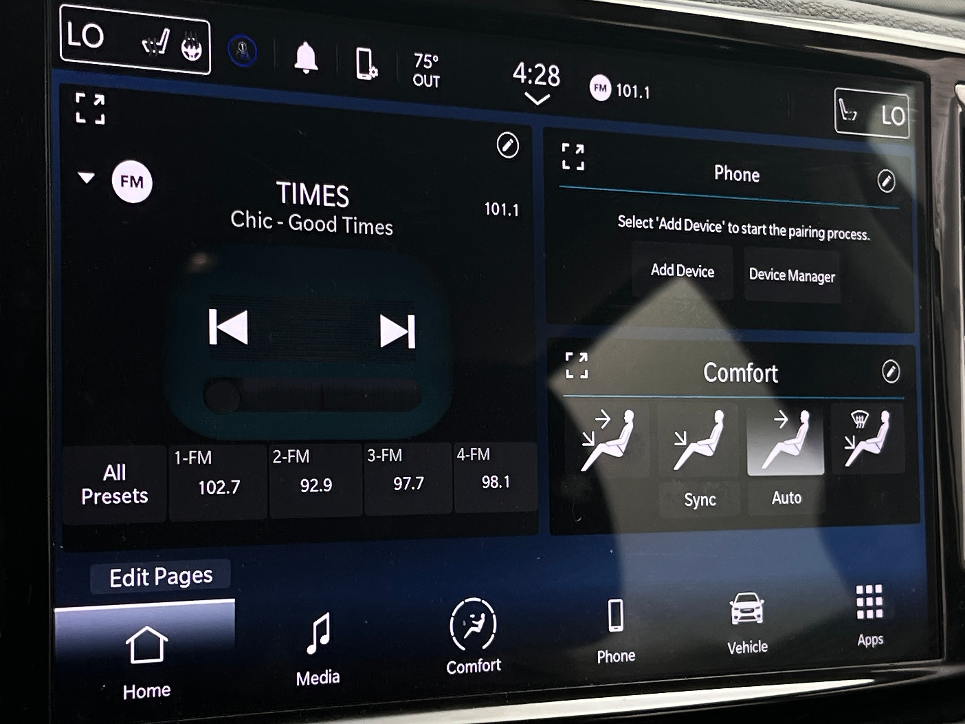 Thumbnail: 2024 Chrysler Pacifica - 3