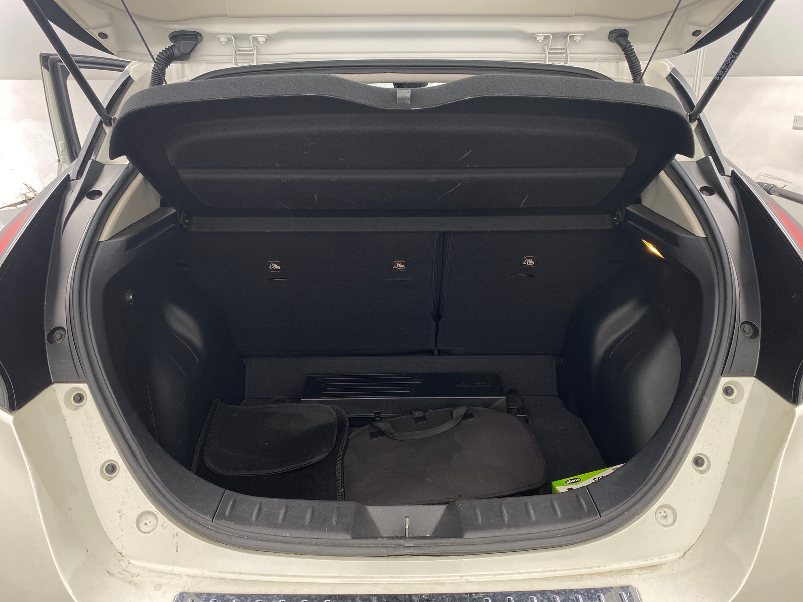 Thumbnail: 2019 Nissan Leaf - 6
