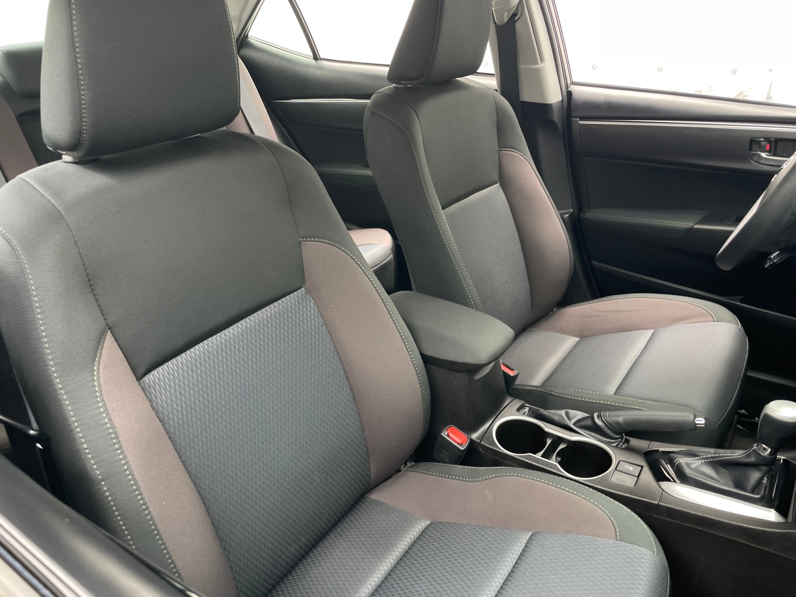 Thumbnail: 2018 Toyota Corolla - 2