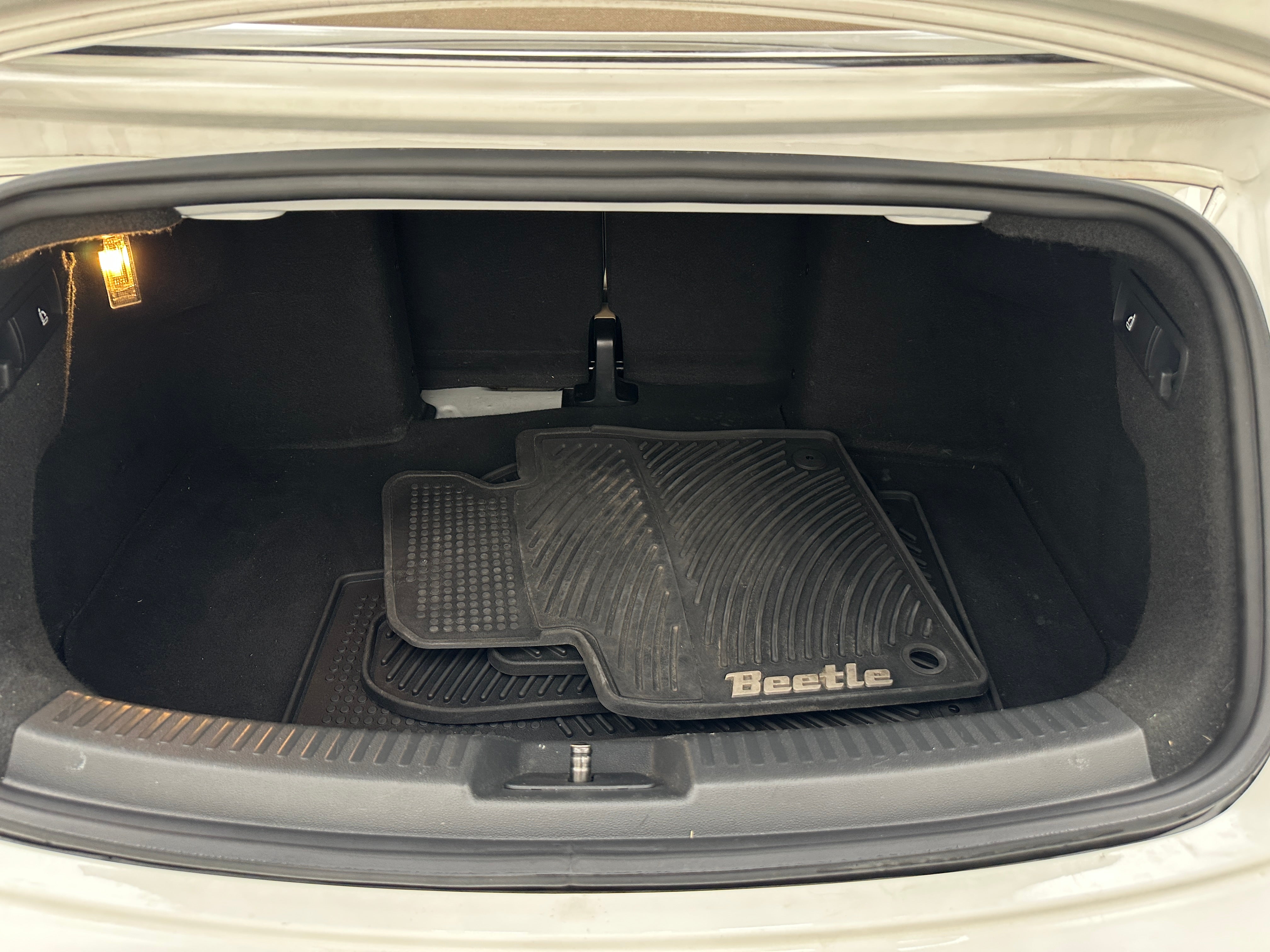 2014 Volkswagen Beetle  7