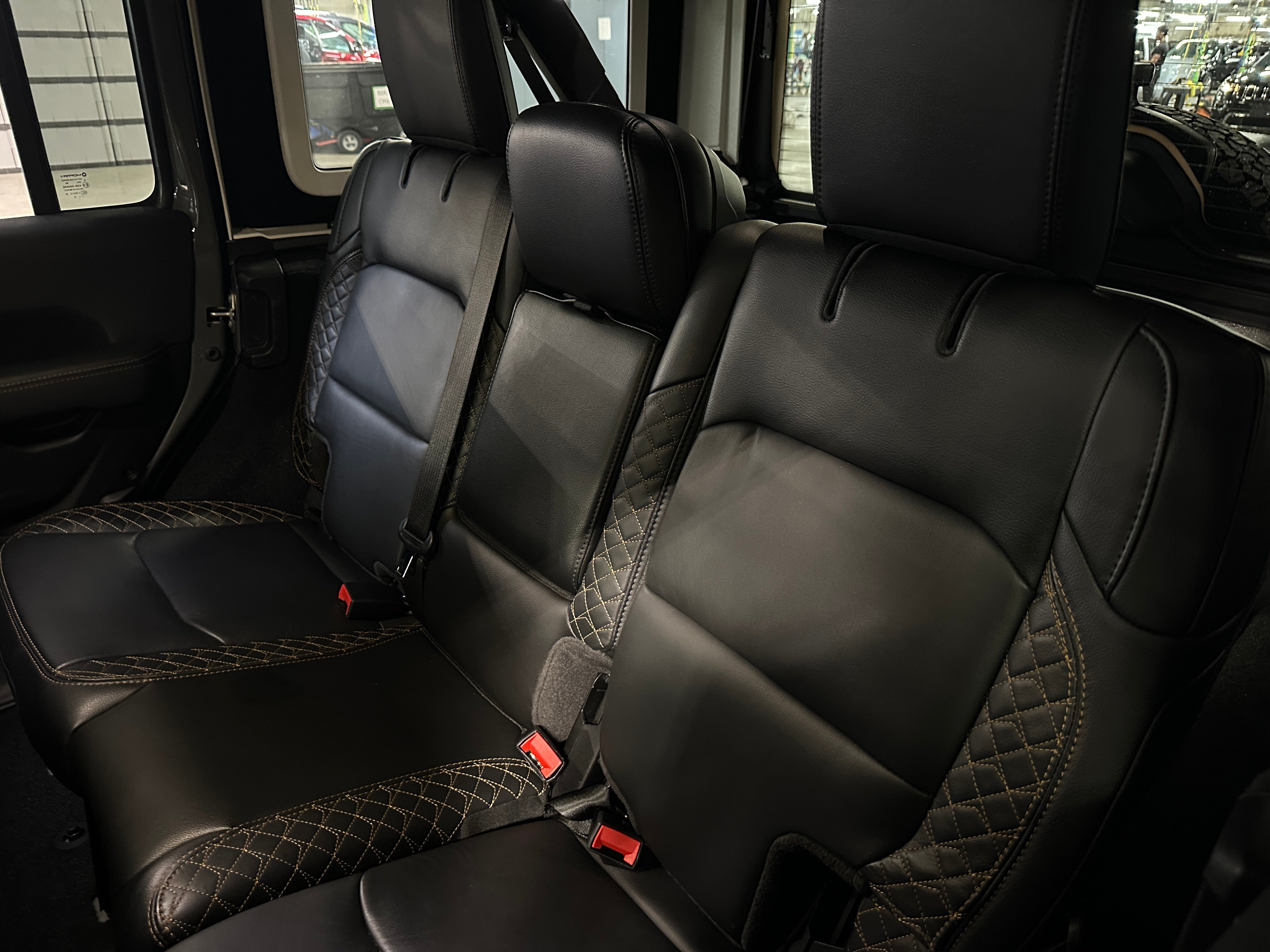 2023 Jeep Wrangler Unlimited Altitude 5