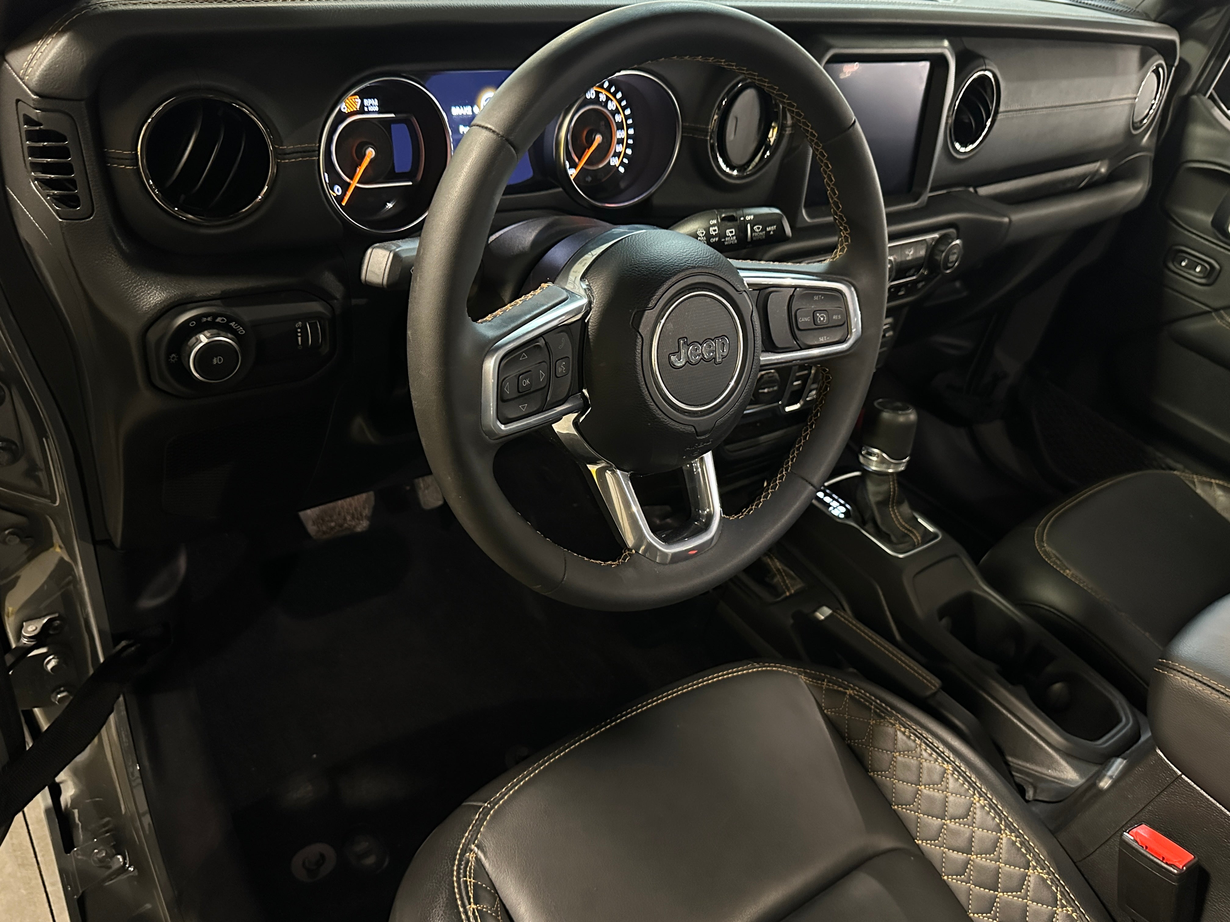 2023 Jeep Wrangler Unlimited Altitude 2