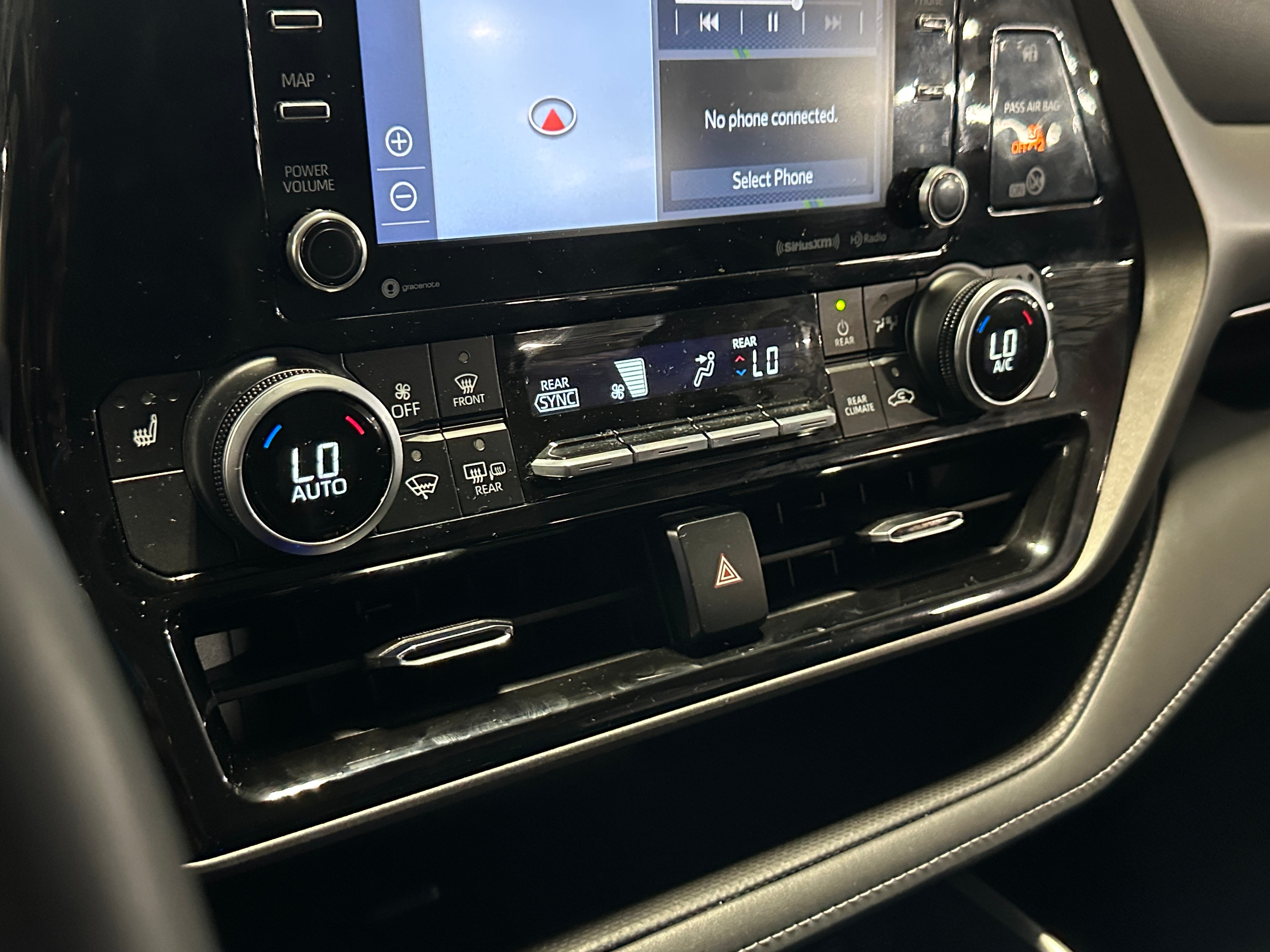 2021 Toyota Highlander XLE 3