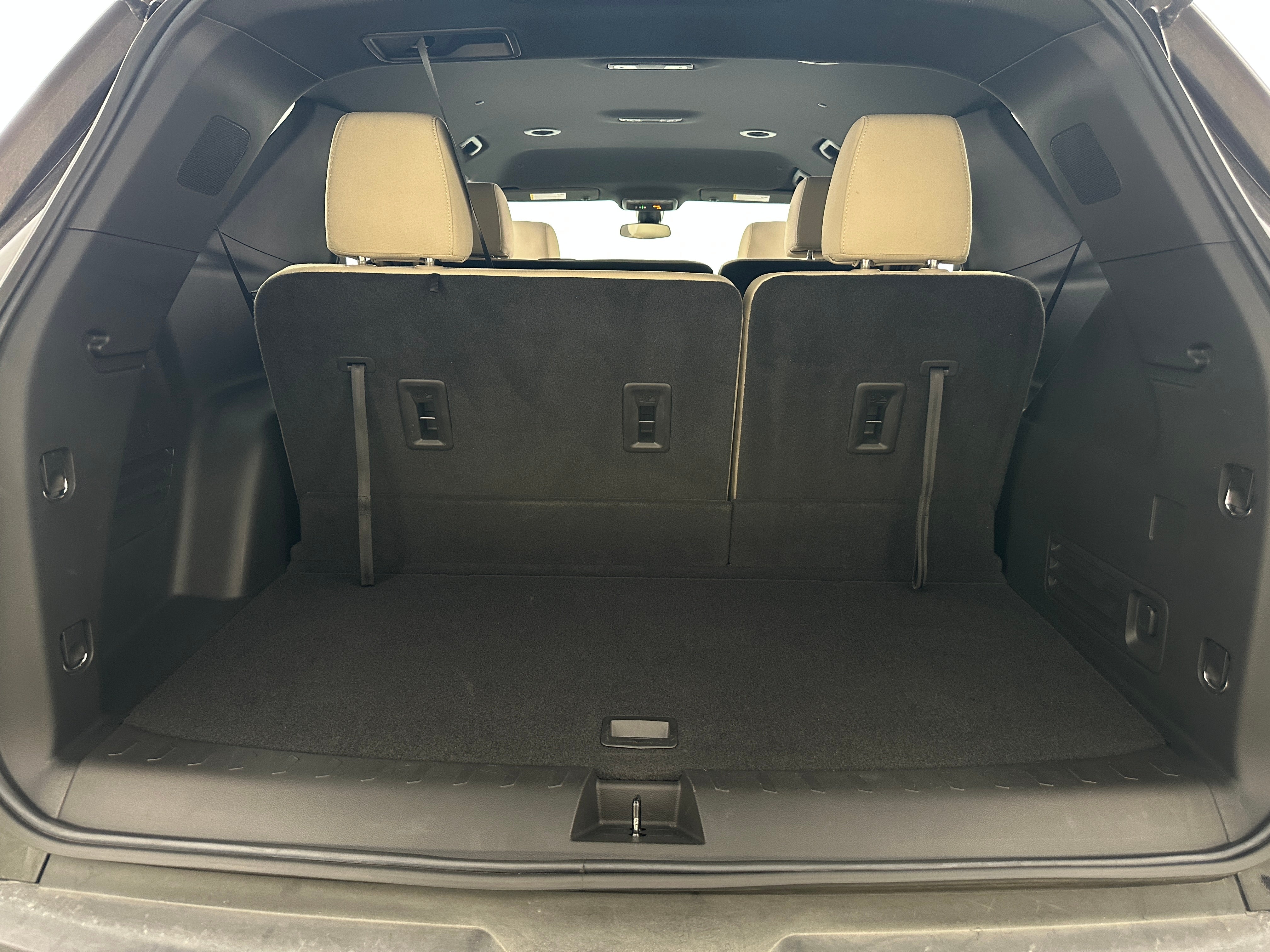 2023 Chevrolet Traverse LS 7