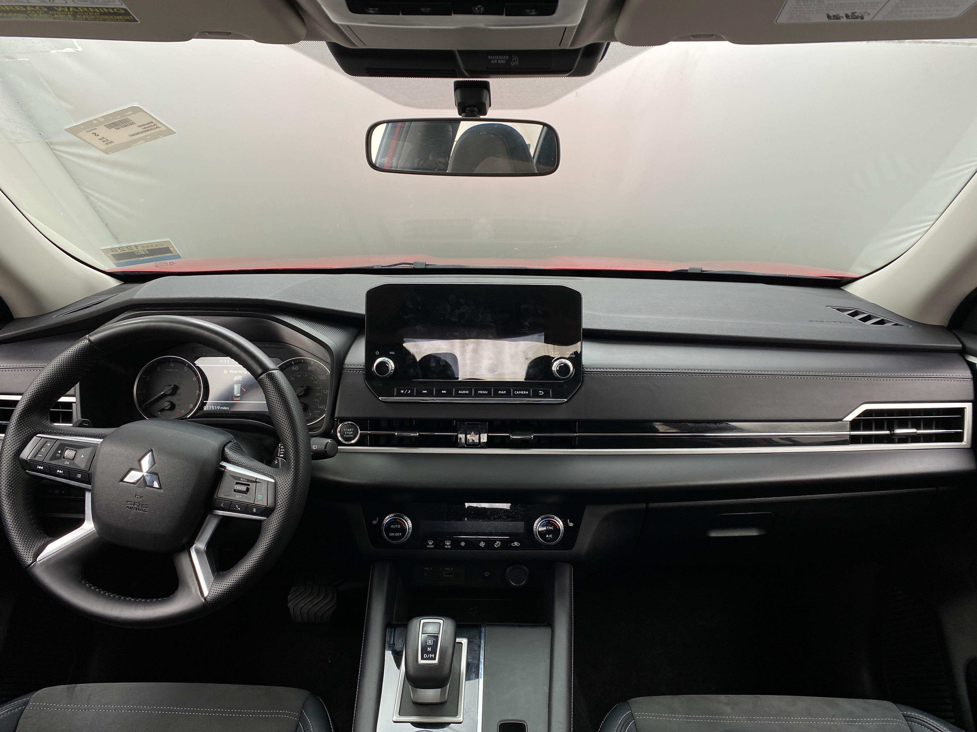 Thumbnail: 2024 Mitsubishi Outlander - 2