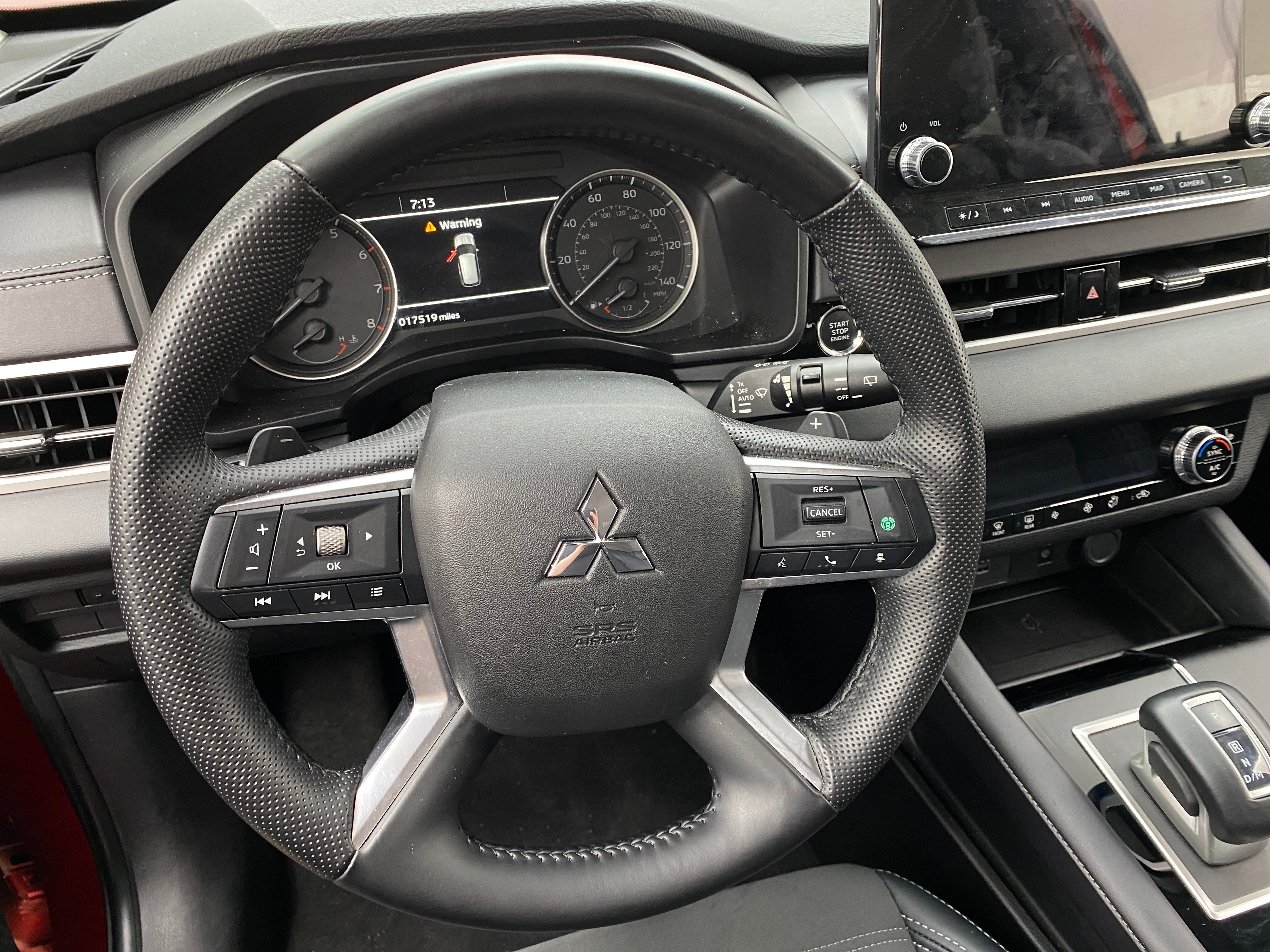 Thumbnail: 2024 Mitsubishi Outlander - 4