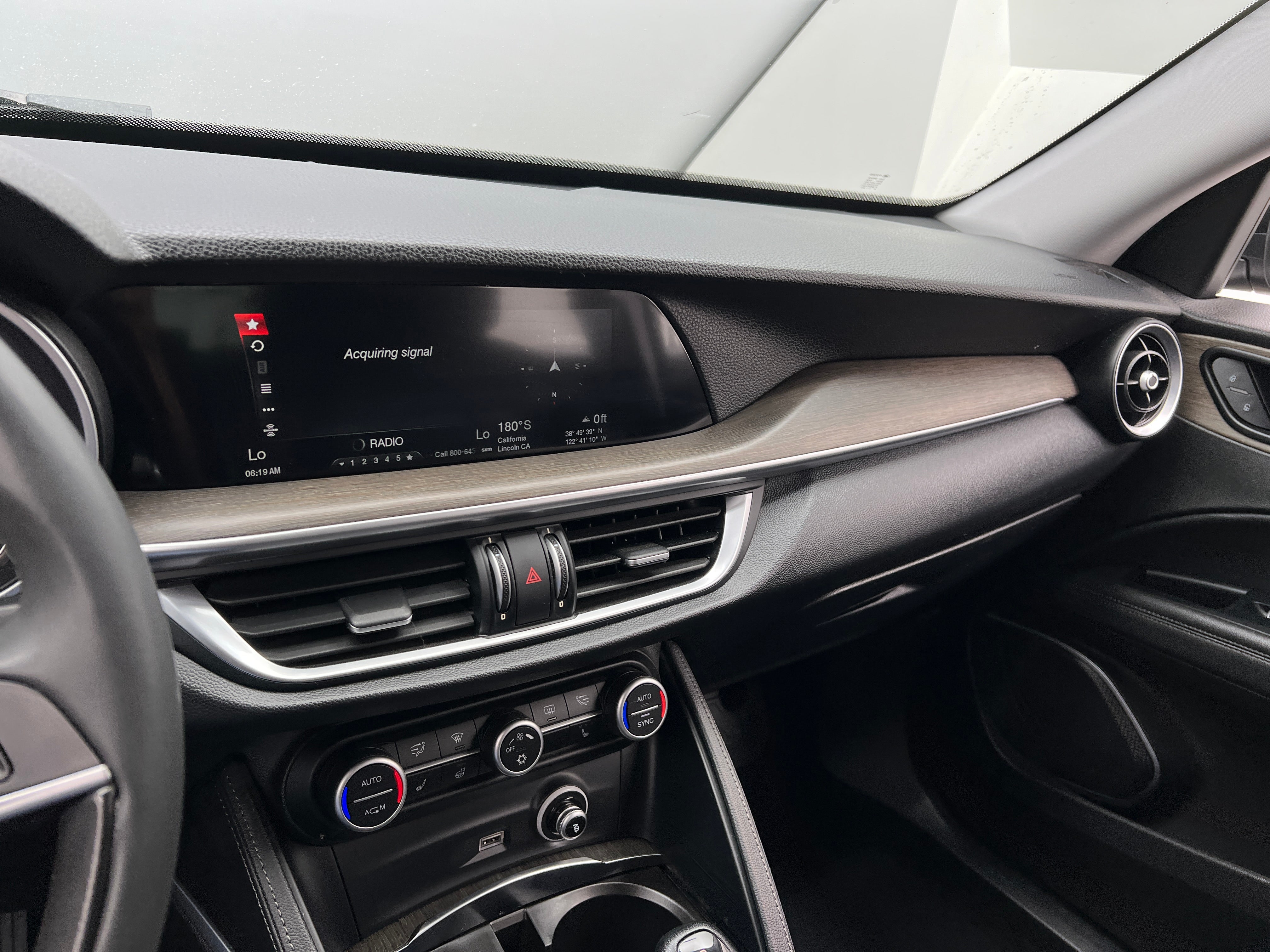 2018 Alfa Romeo Stelvio Ti 3