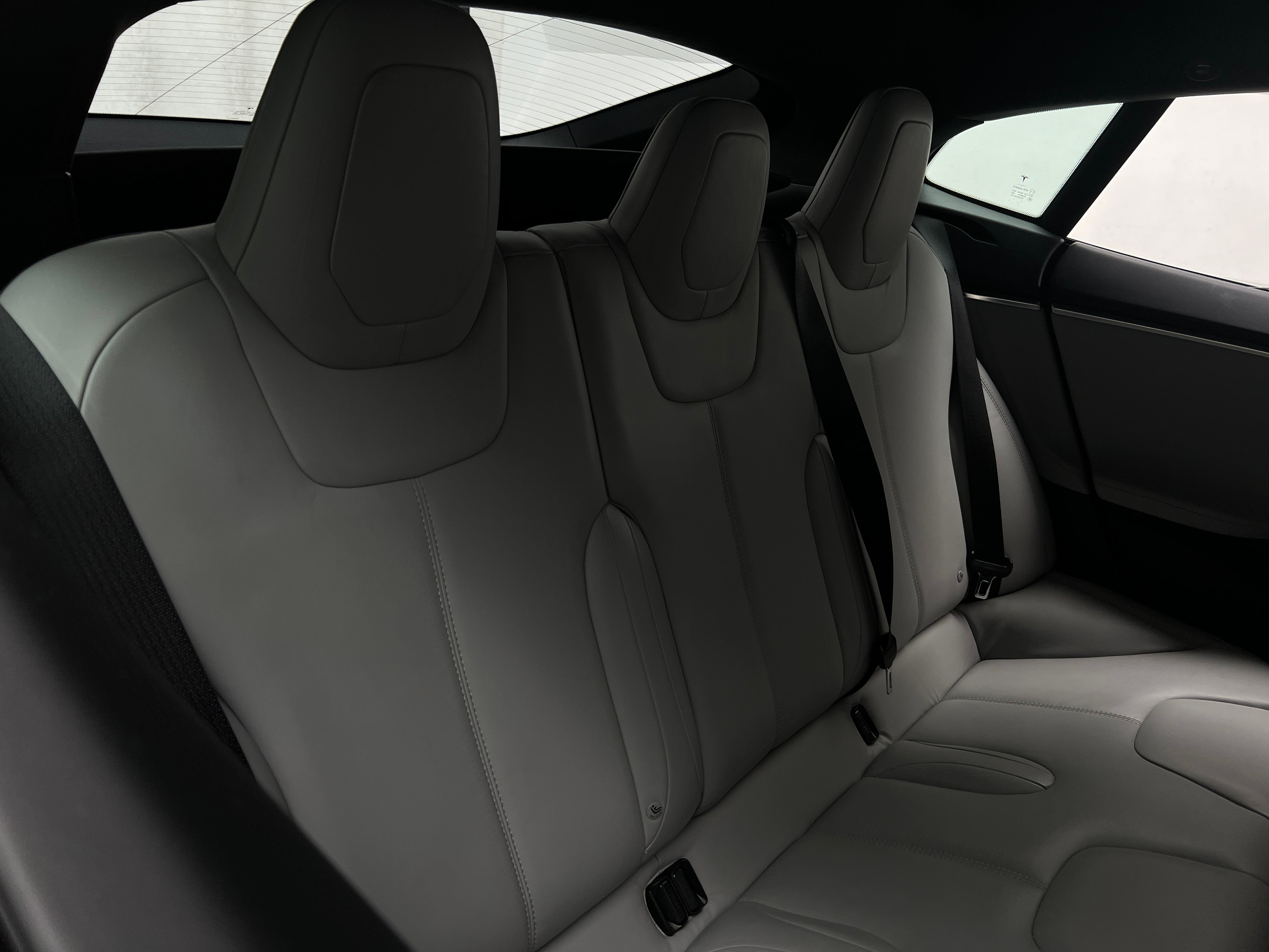 Thumbnail: 2015 Tesla Model S - 5