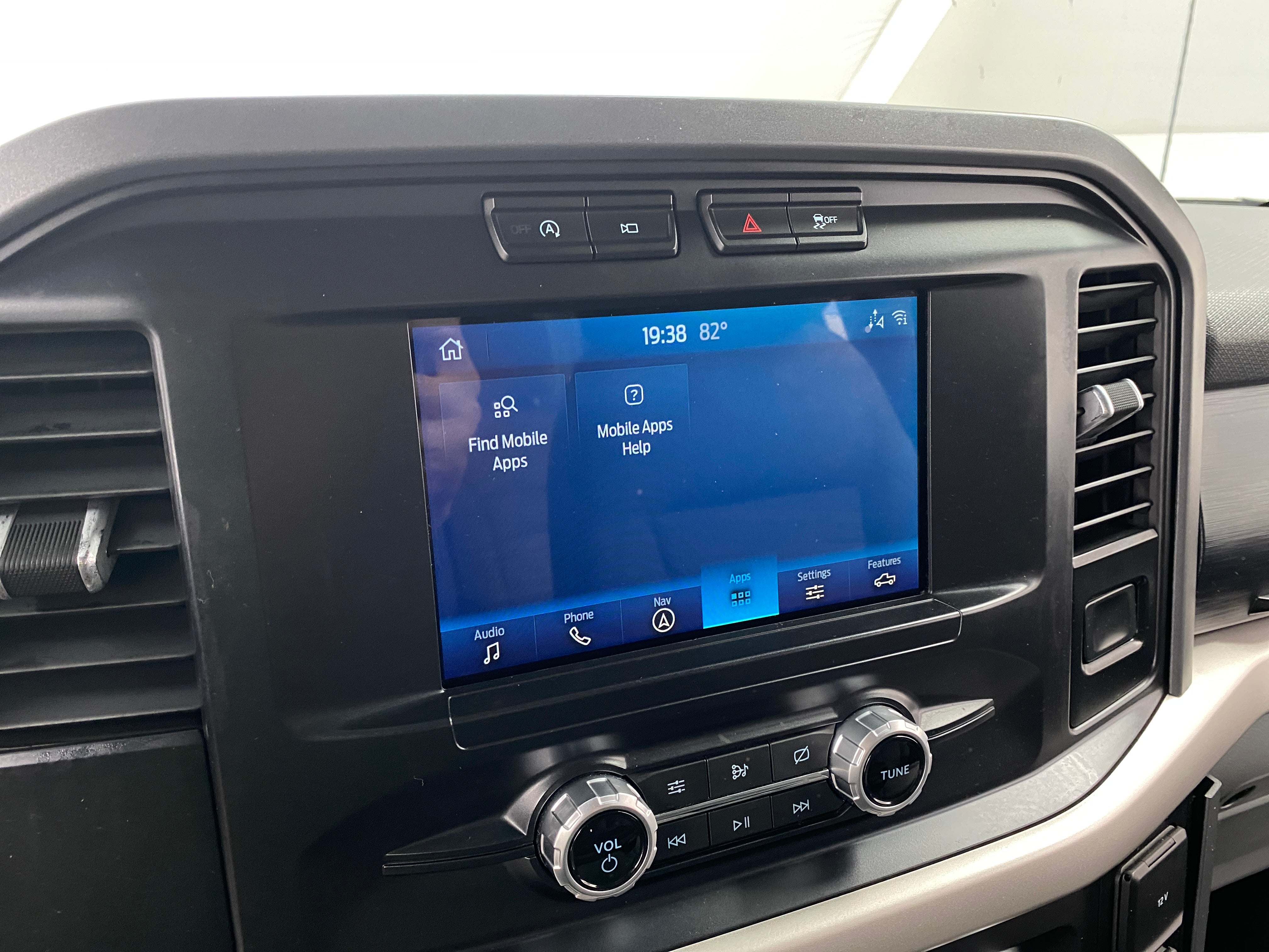 2021 Ford Econoline E-150 4