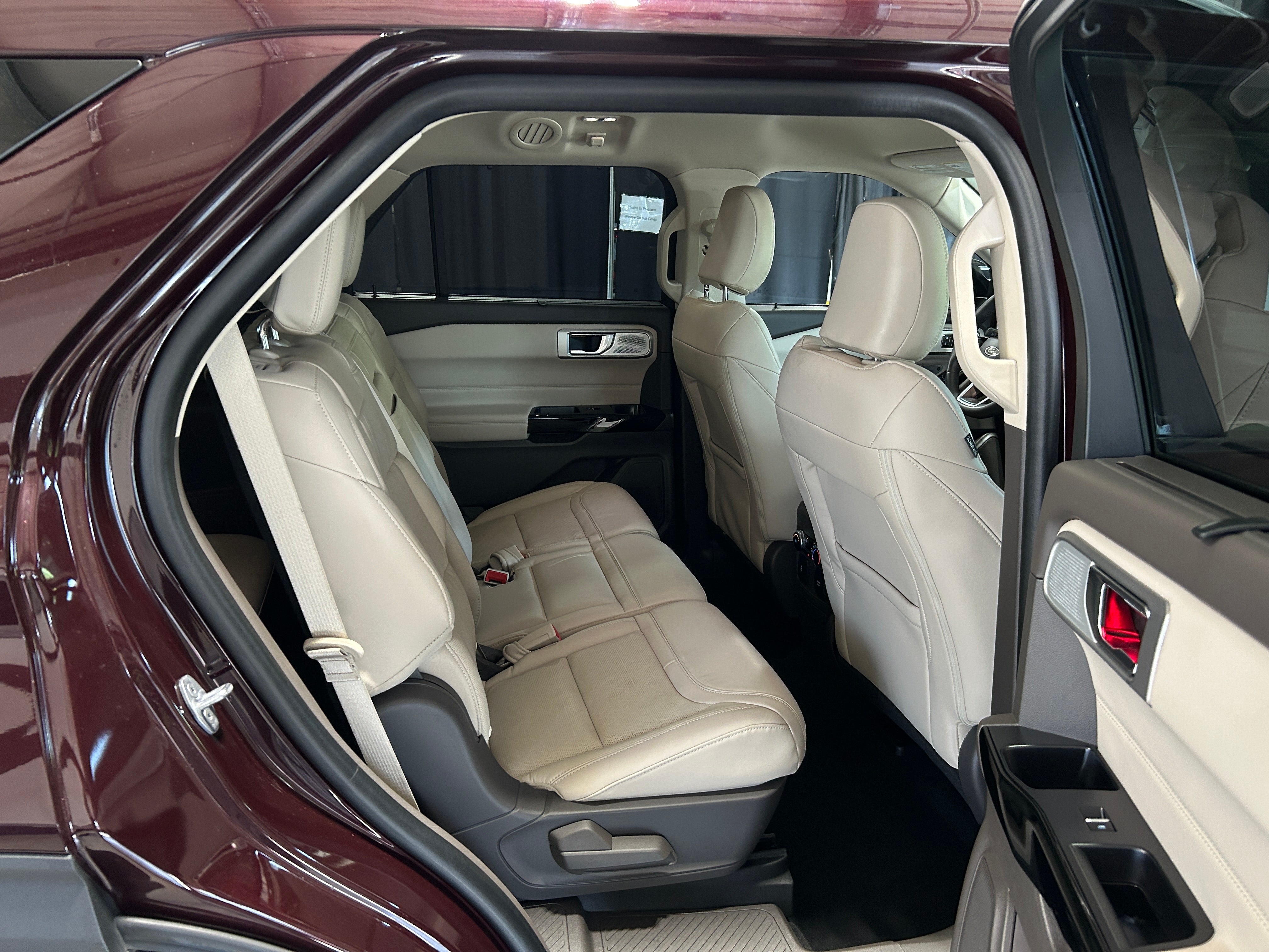 2023 Ford Explorer Platinum 5