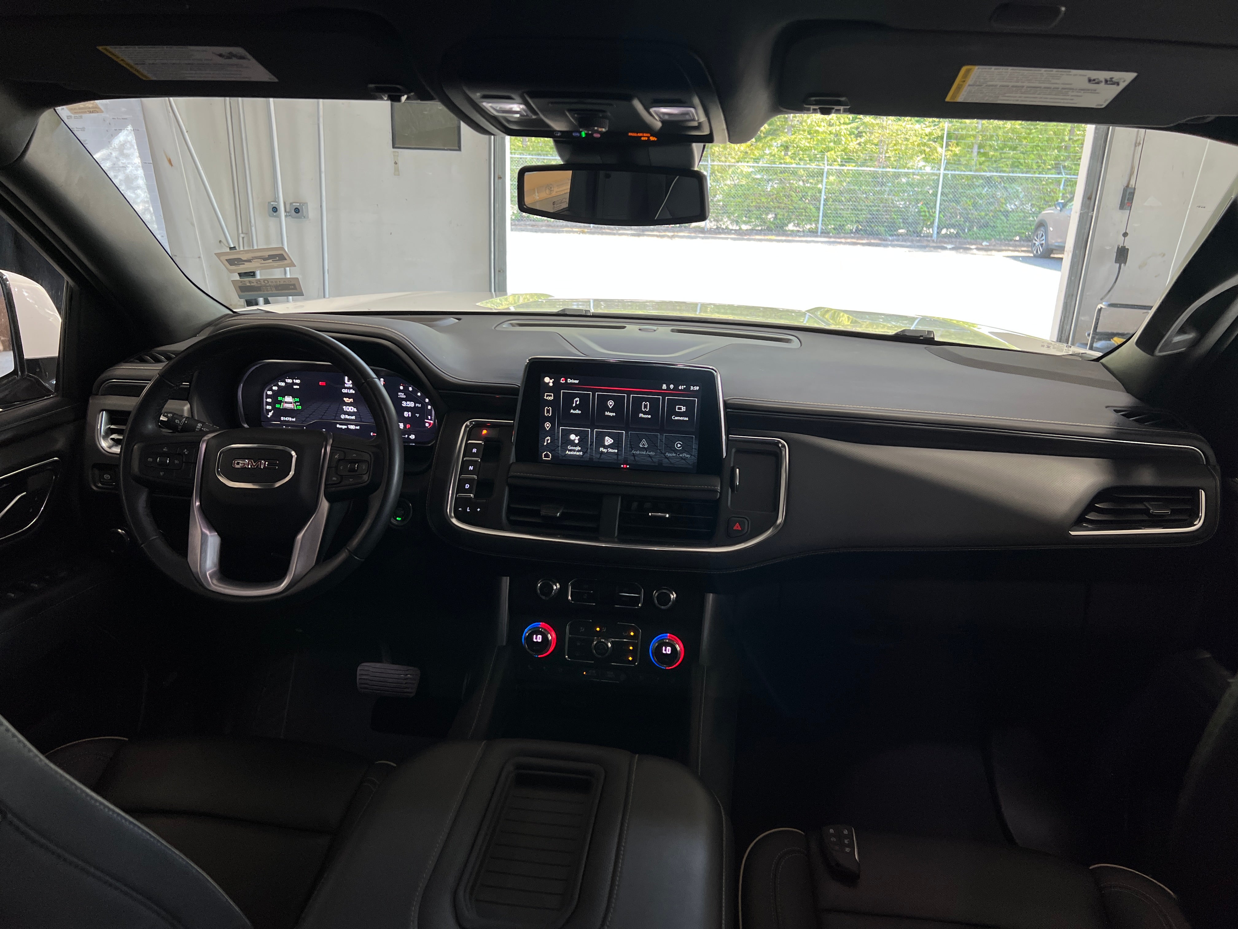2023 GMC Yukon SLT 2