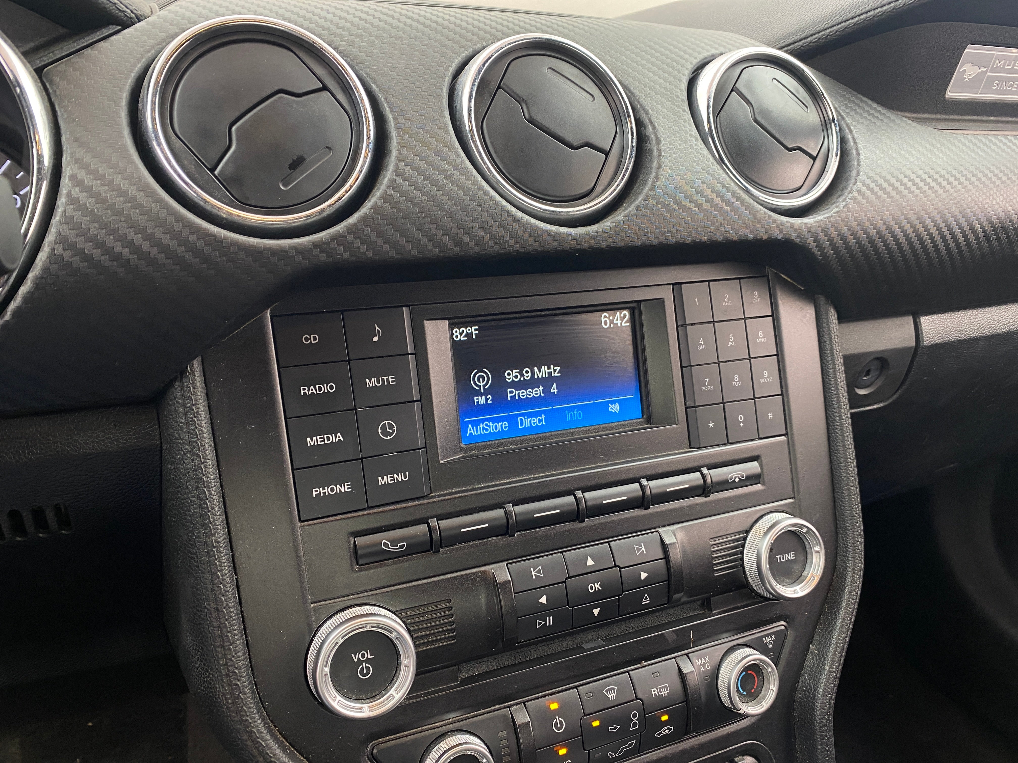 2015 Ford Mustang V6 3